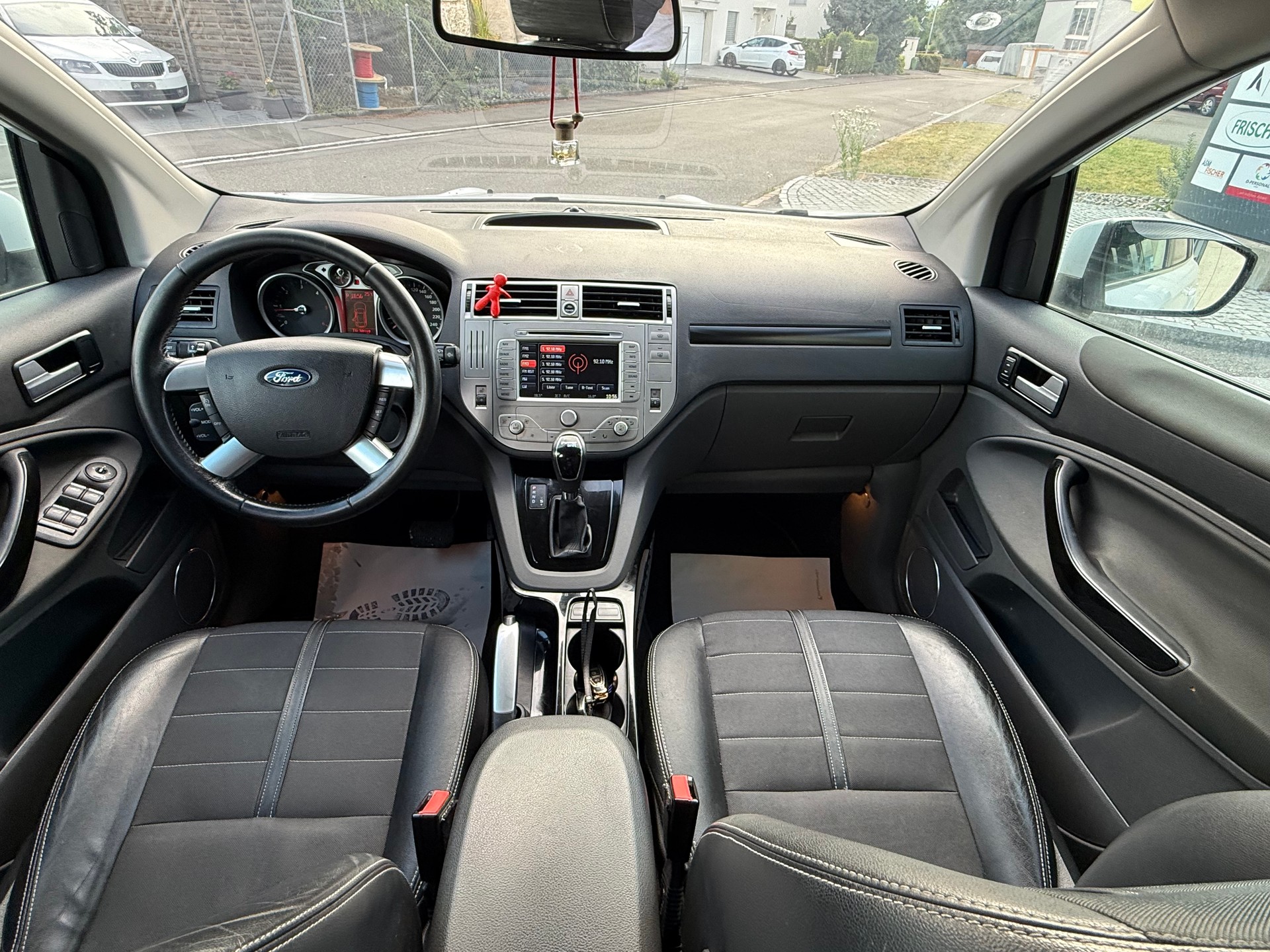 FORD Kuga 2.0 TDCi Titanium 4WD PowerShift-image-4