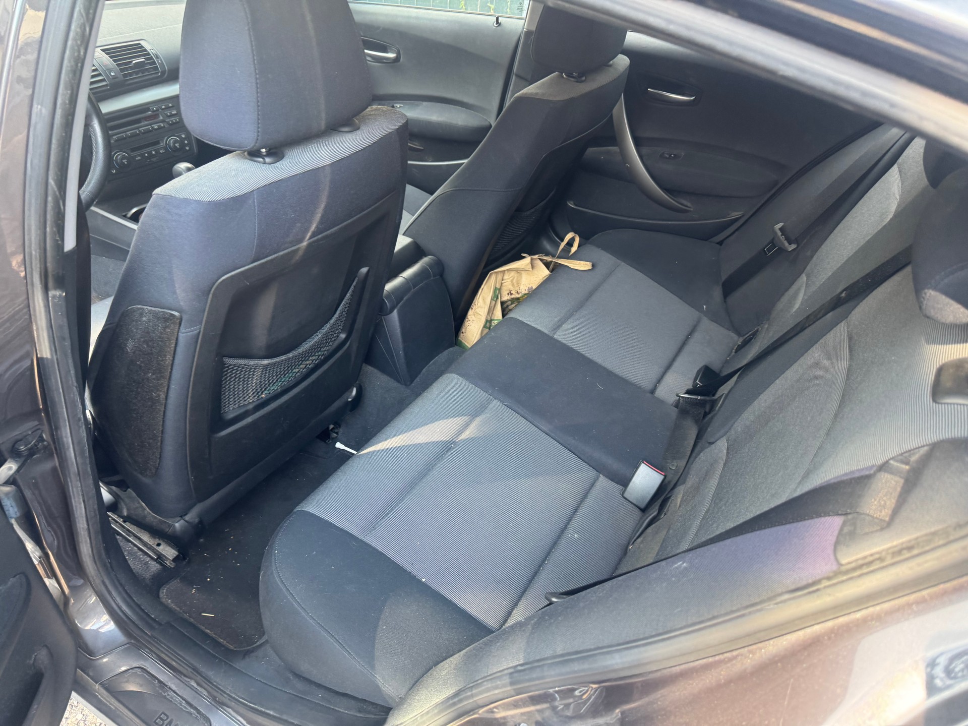 BMW 120i-image-7