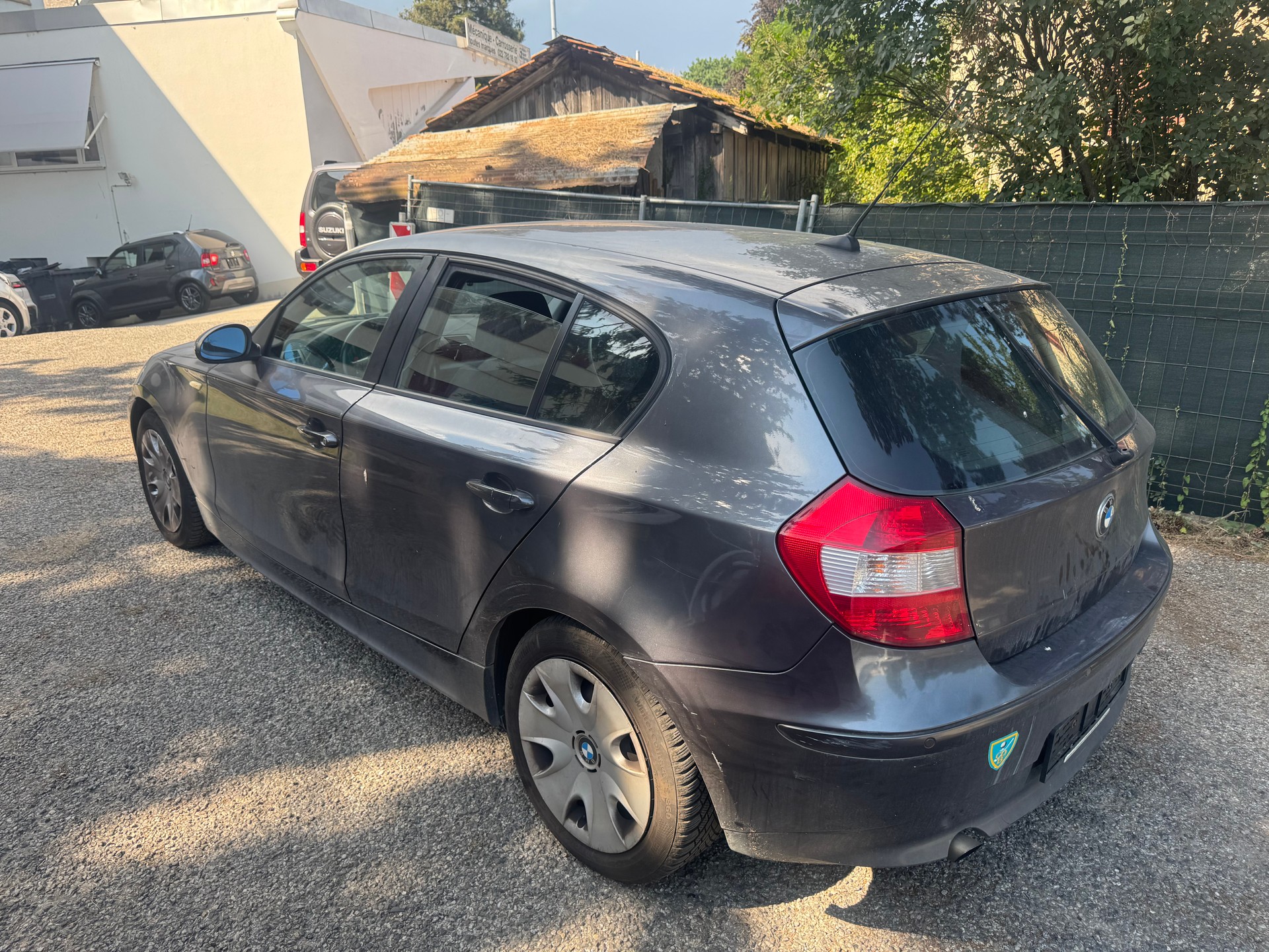 BMW 120i-image-4