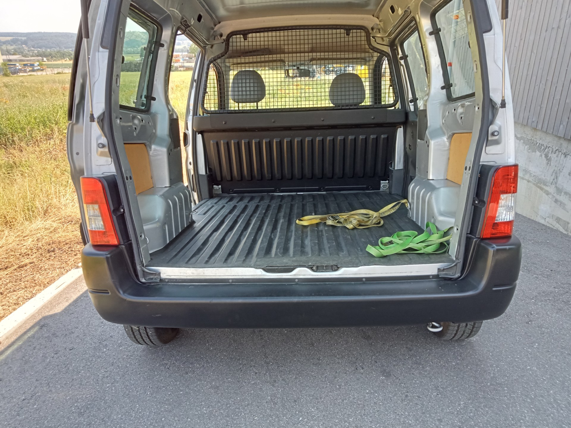 CITROEN Berlingo 1.4 600-image-11