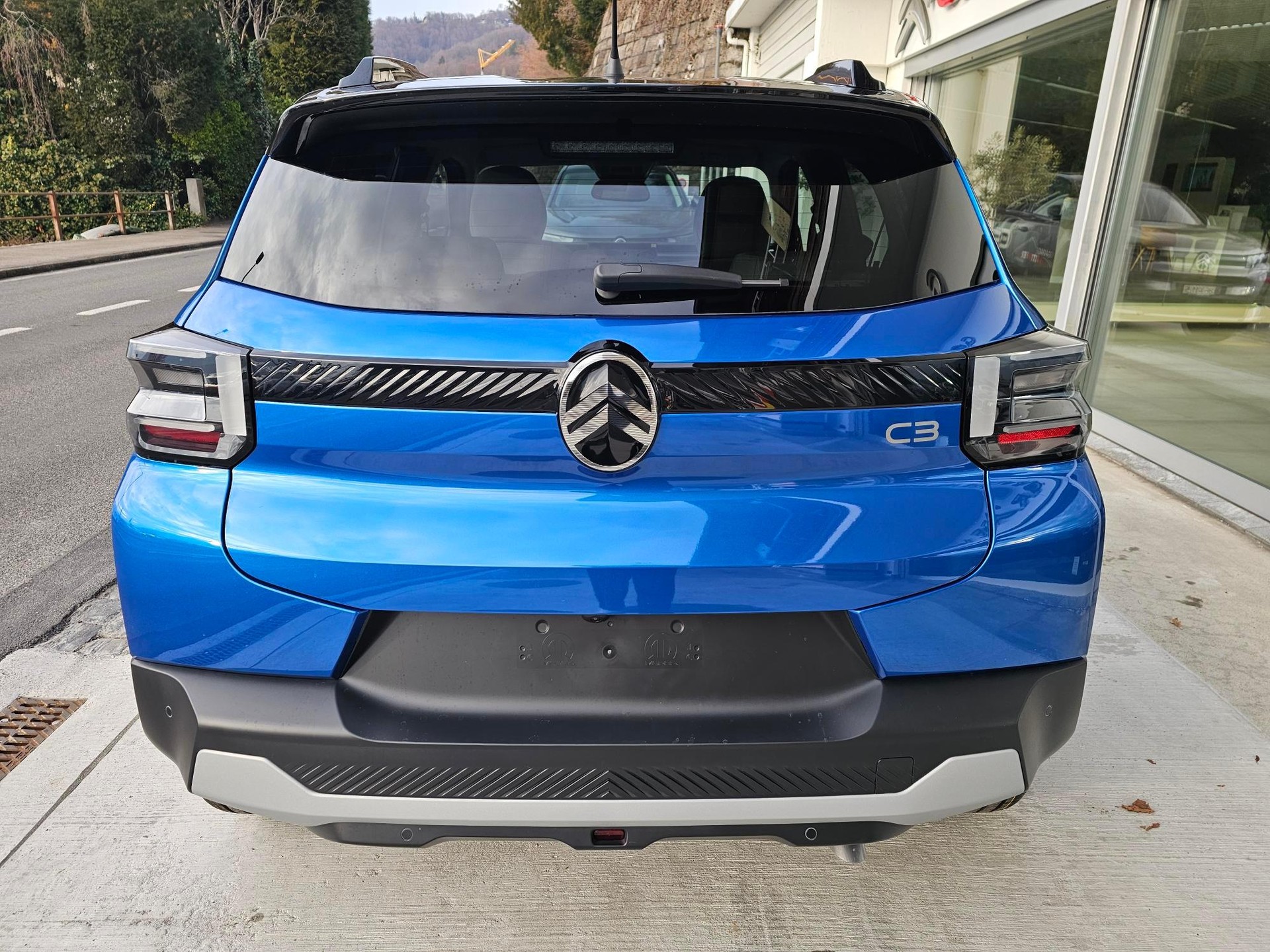 CITROEN e-C3 long range Max Tricolore Sonderedition-image-4