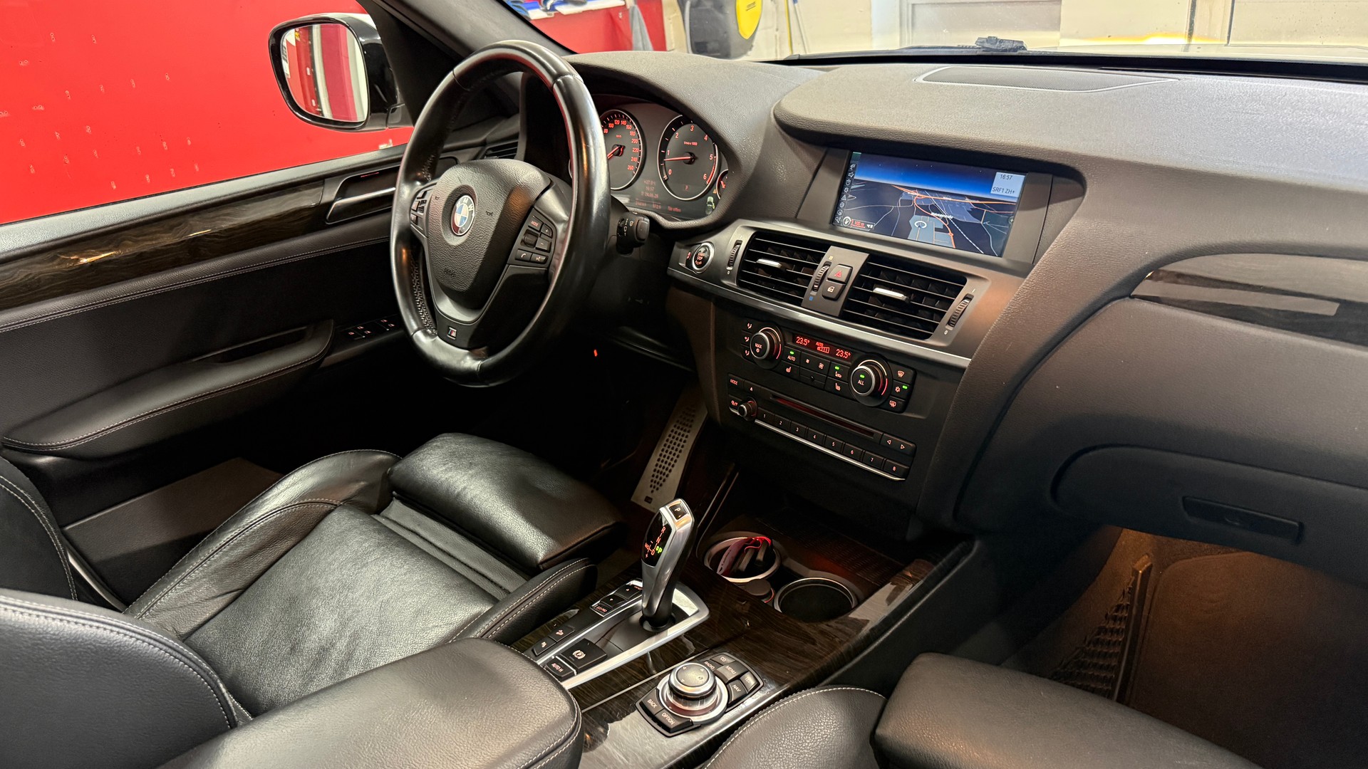BMW X3 xDrive 30d Steptronic M Paket aus 1 Hand, Servicegepflegt, ab MFK, 8 fach Rad, Garantie 12 M./20000km-image-17
