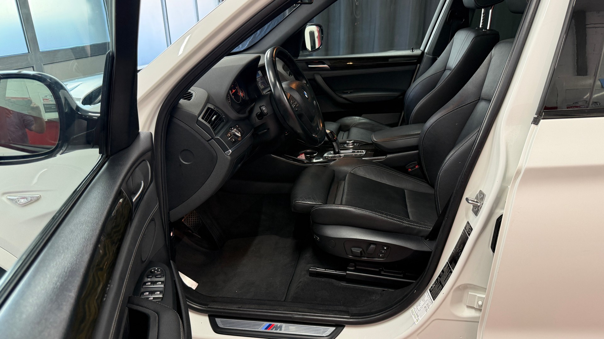 BMW X3 xDrive 30d Steptronic M Paket aus 1 Hand, Servicegepflegt, ab MFK, 8 fach Rad, Garantie 12 M./20000km-image-9