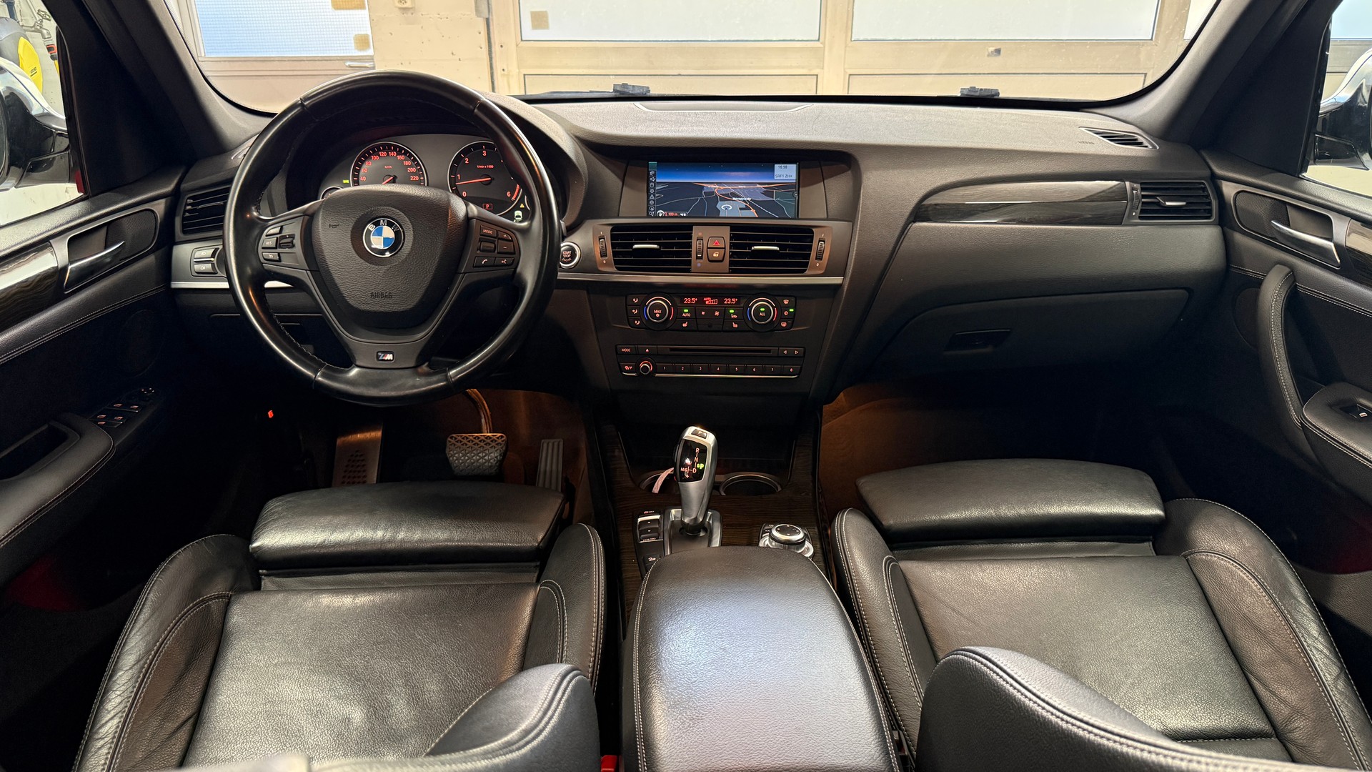 BMW X3 xDrive 30d Steptronic M Paket aus 1 Hand, Servicegepflegt, ab MFK, 8 fach Rad, Garantie 12 M./20000km-image-19
