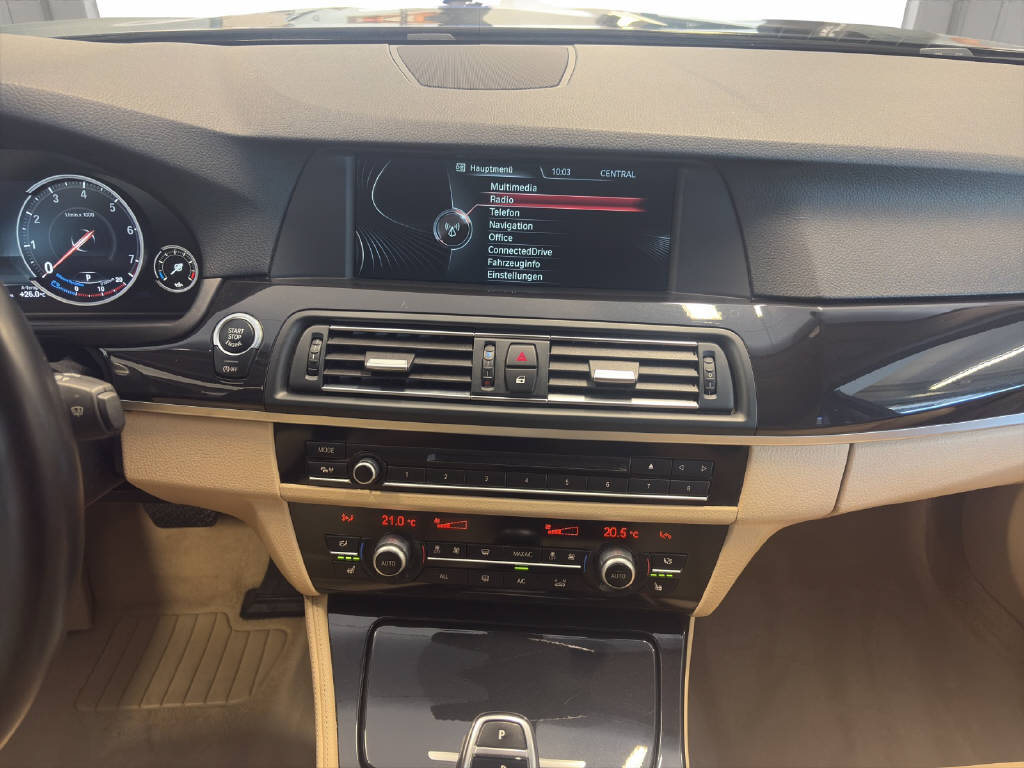 BMW 528i xDrive Touring-image-5