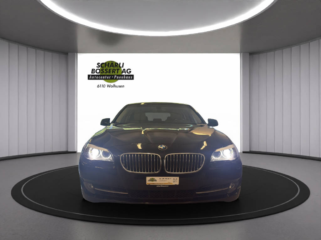 BMW 528i xDrive Touring-image-1