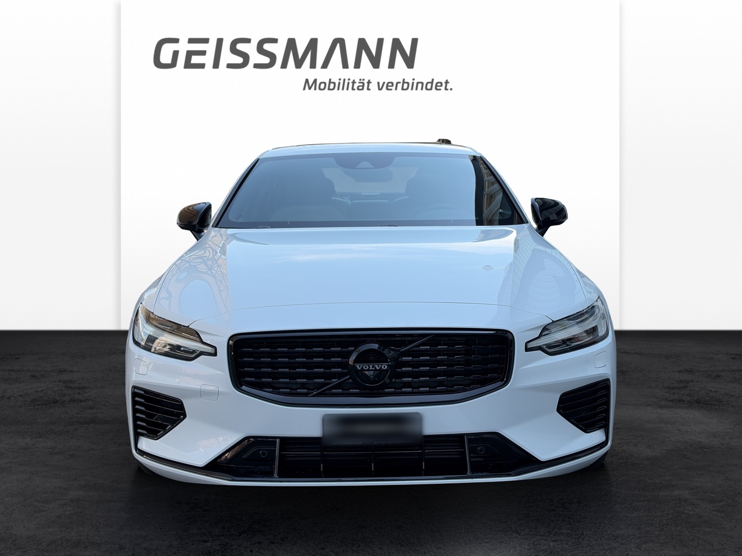 VOLVO S60 2.0 T8 TE R-Design eAWD-image-6