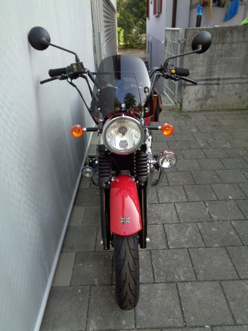 ROYAL ENFIELD INTERCEPTOR 650 TWIN-showroom-element-2