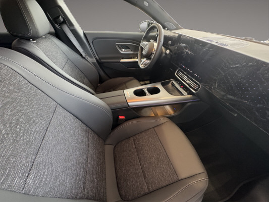 MERCEDES-BENZ CLA SB 180 8G-DCT-image-11