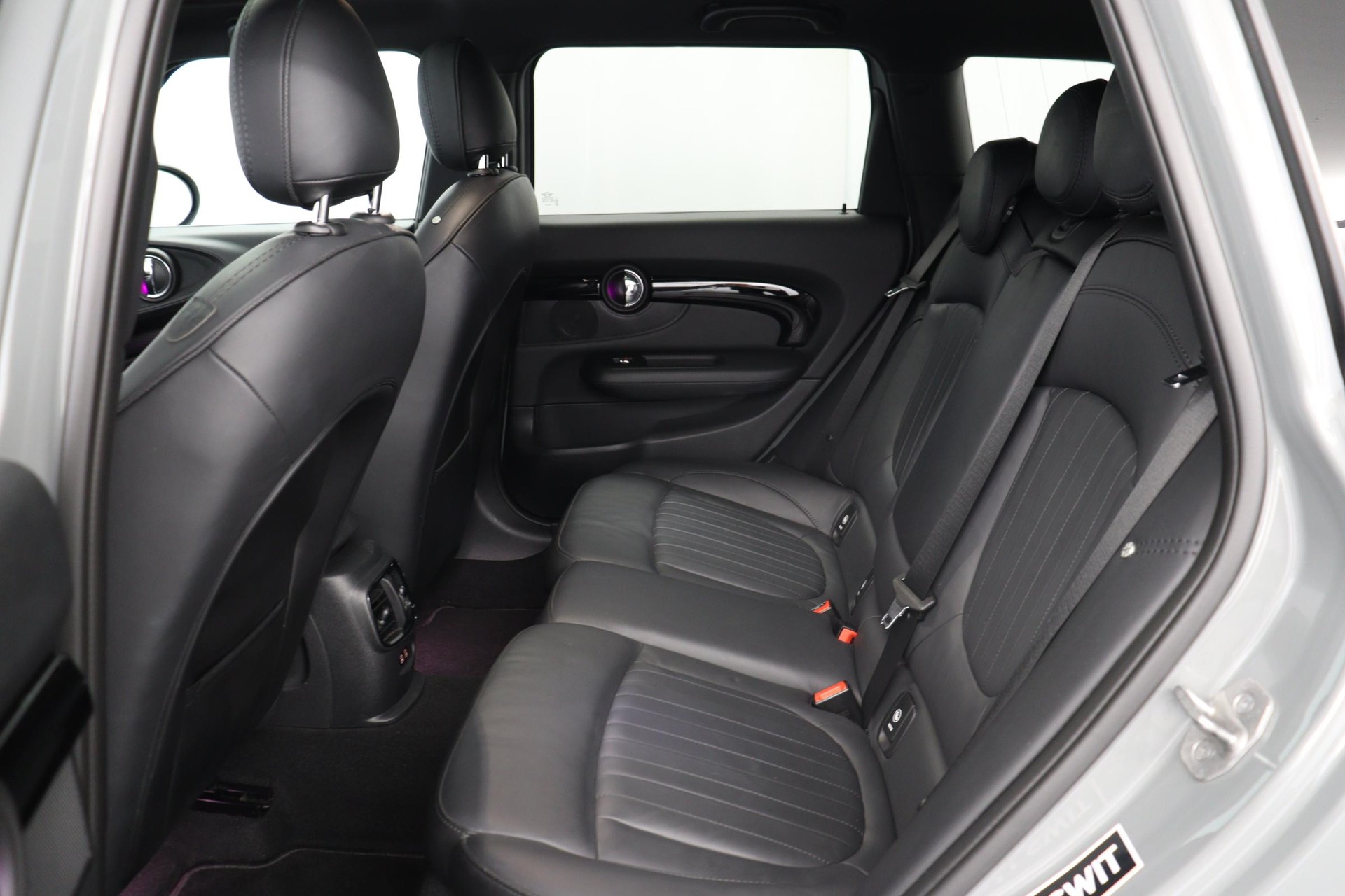 MINI Clubman F54 2.0i Cooper S ALL4-image-8