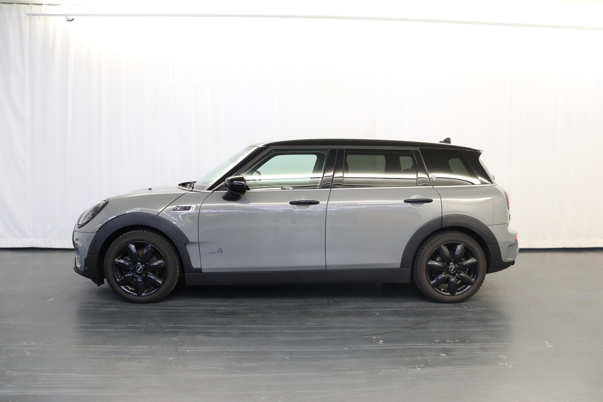 MINI Clubman F54 2.0i Cooper S ALL4-image-3