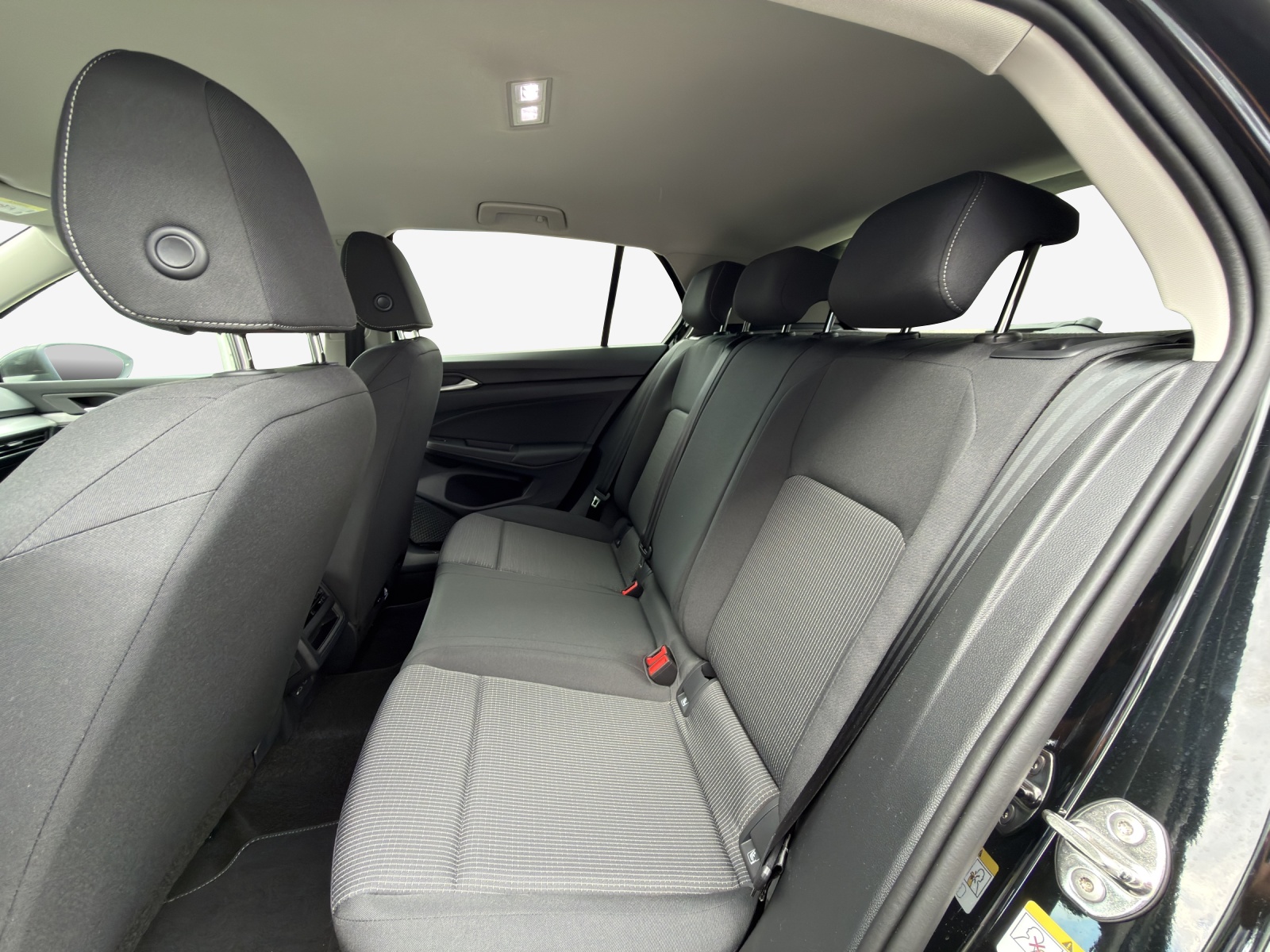 VW Golf 1.5 e TSI mHEV Value DSG-image-11