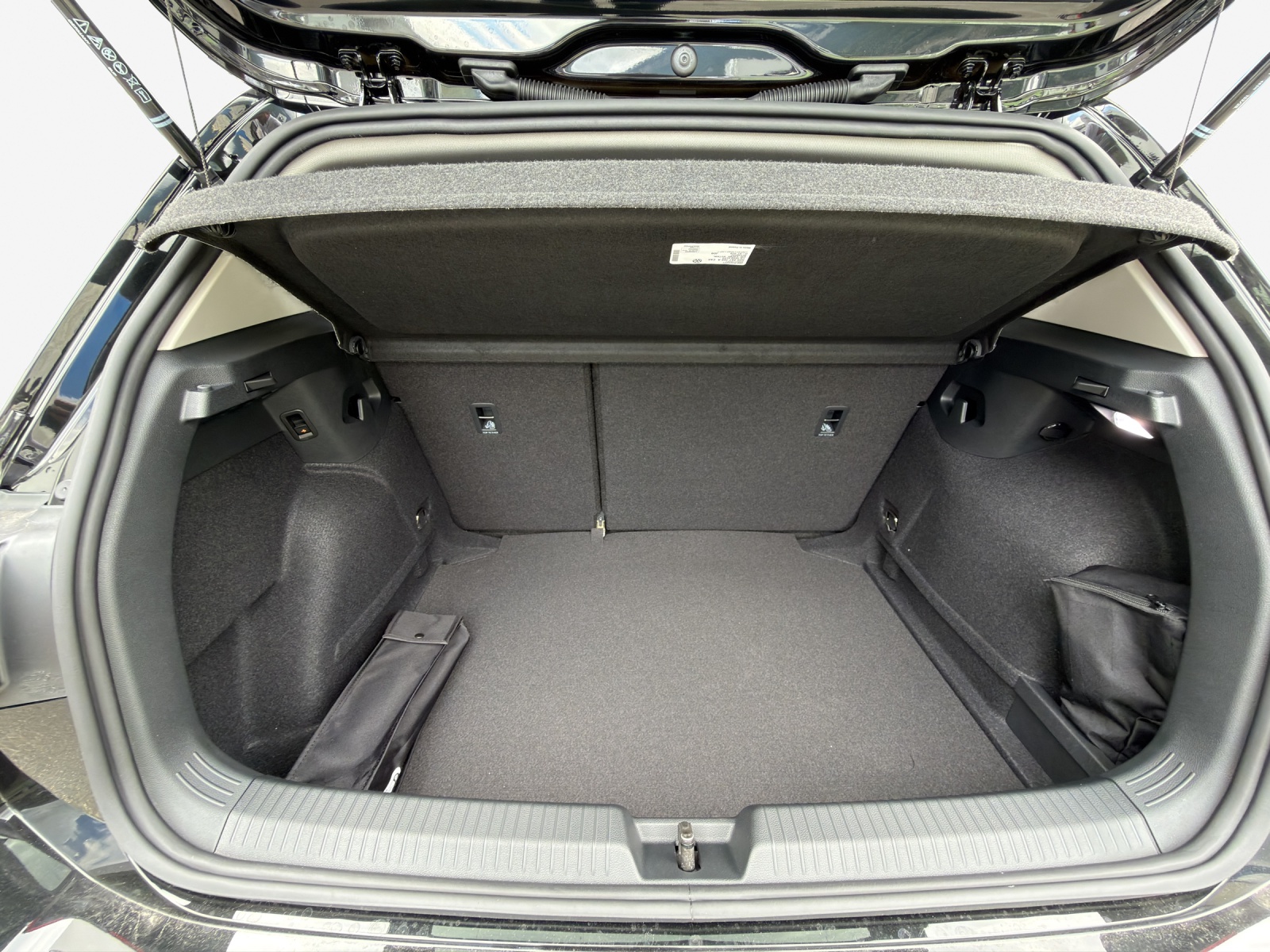 VW Golf 1.5 e TSI mHEV Value DSG-image-12