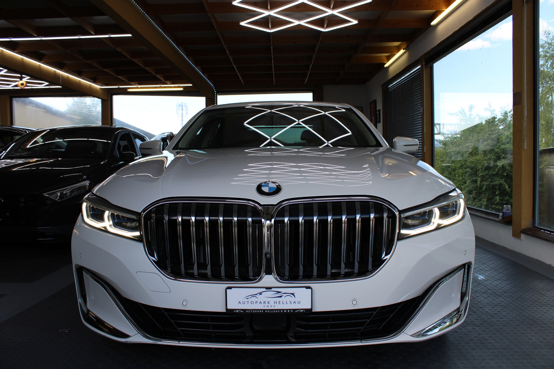 BMW 730d xDrive Steptronic-image-1