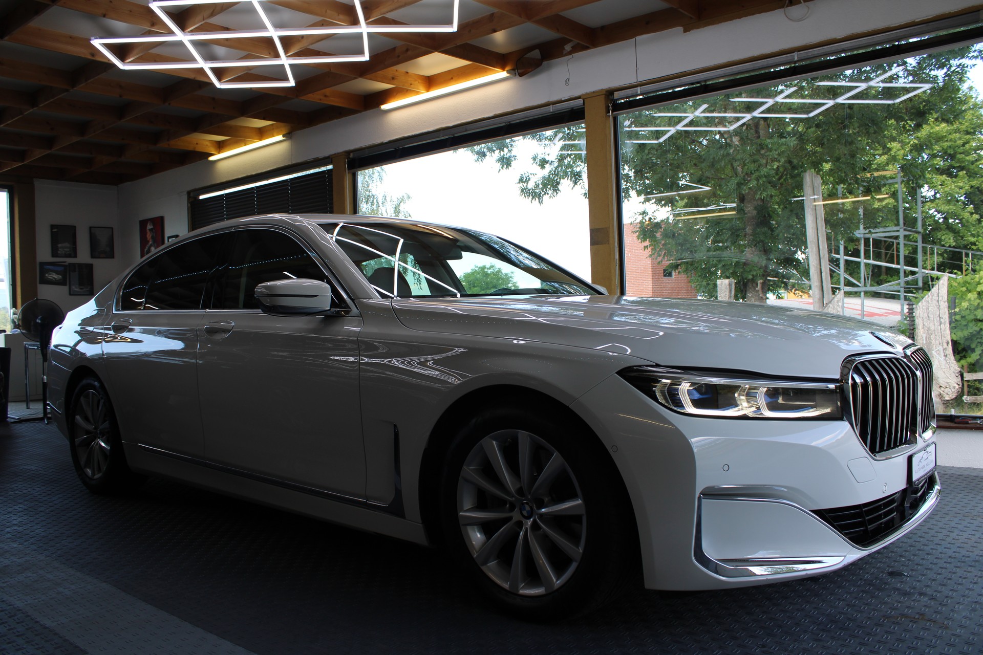 BMW 730d xDrive Steptronic-image-2