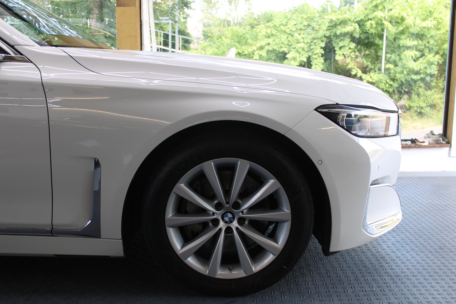BMW 730d xDrive Steptronic-image-13