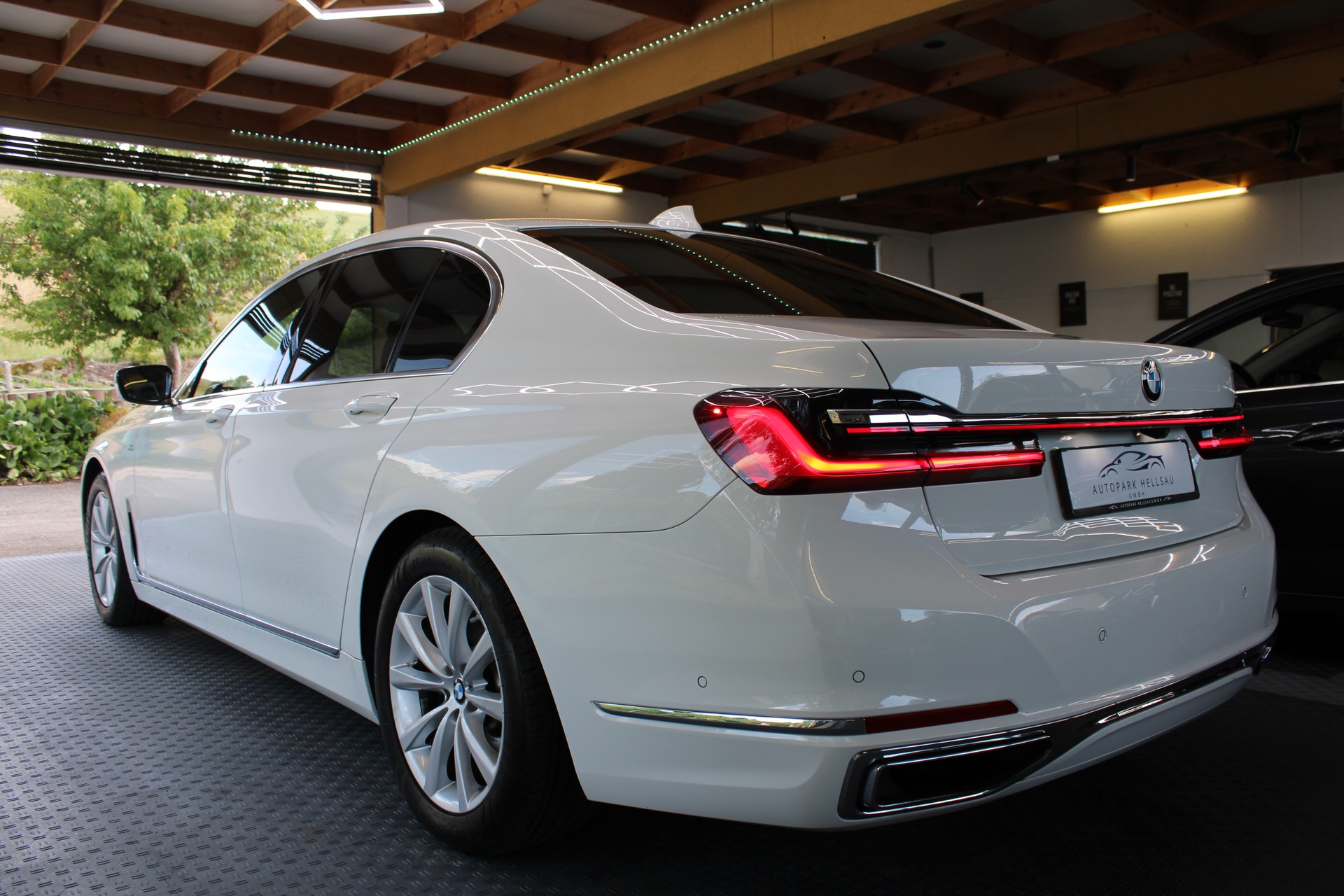BMW 730d xDrive Steptronic-image-4