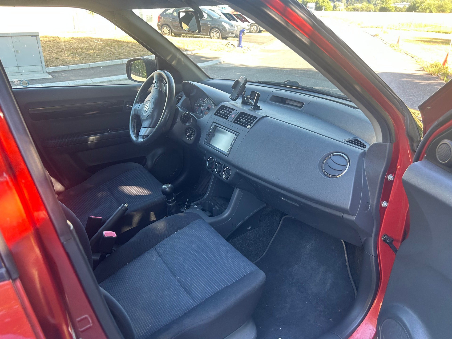 SUZUKI Swift 1.3i 16V GL Top 4x4-image-13