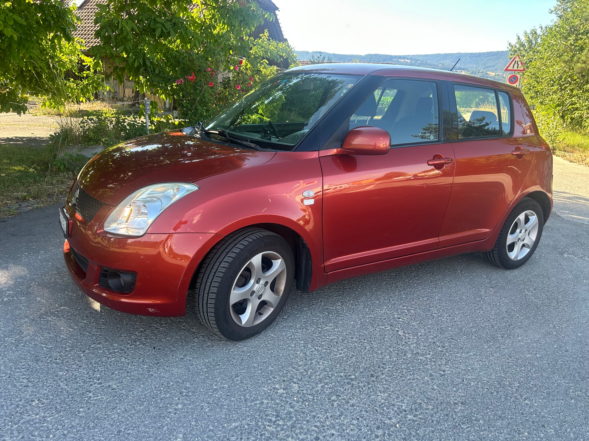 SUZUKI Swift 1.3i 16V GL Top 4x4-image-1