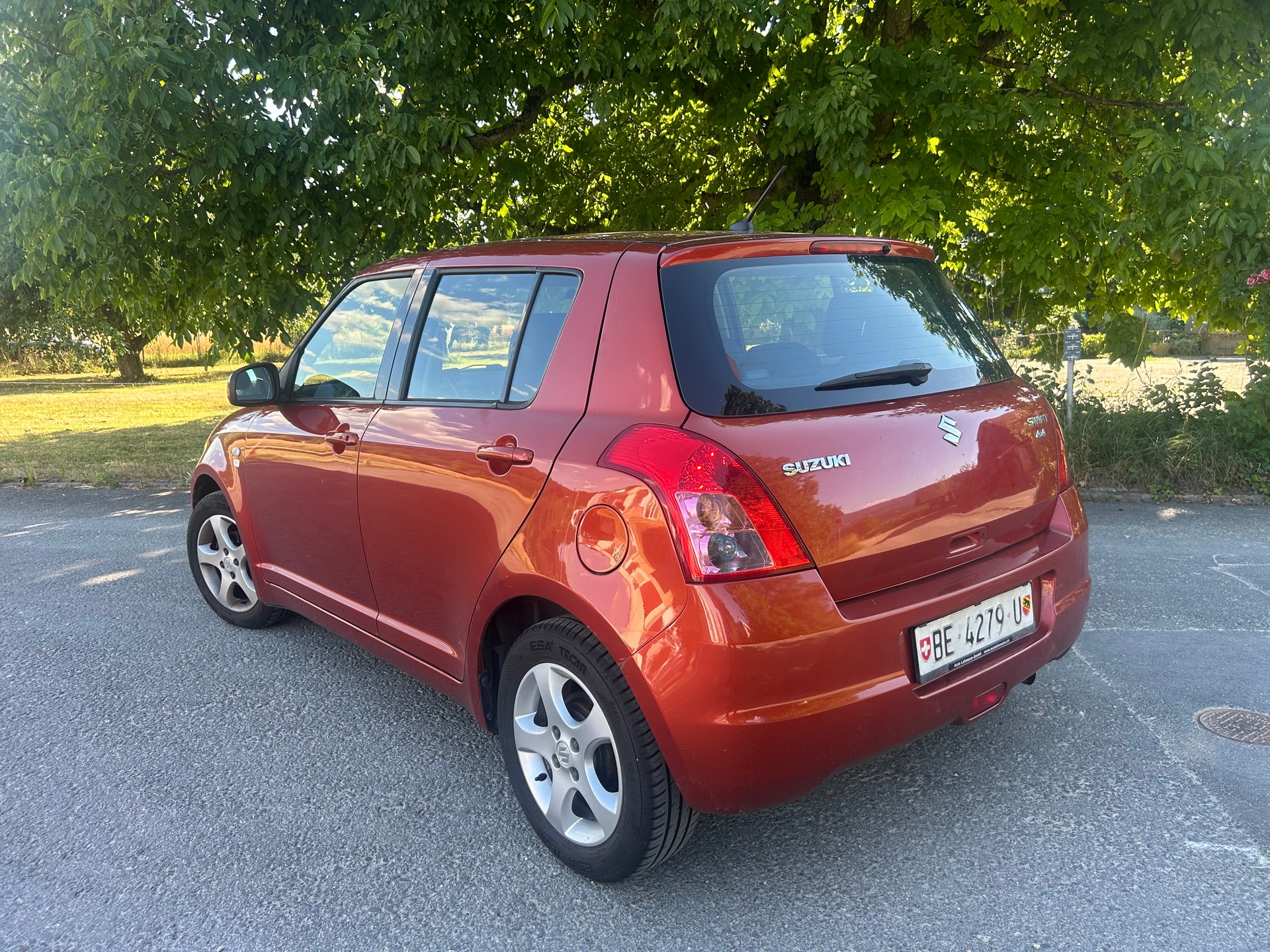 SUZUKI Swift 1.3i 16V GL Top 4x4-image-6