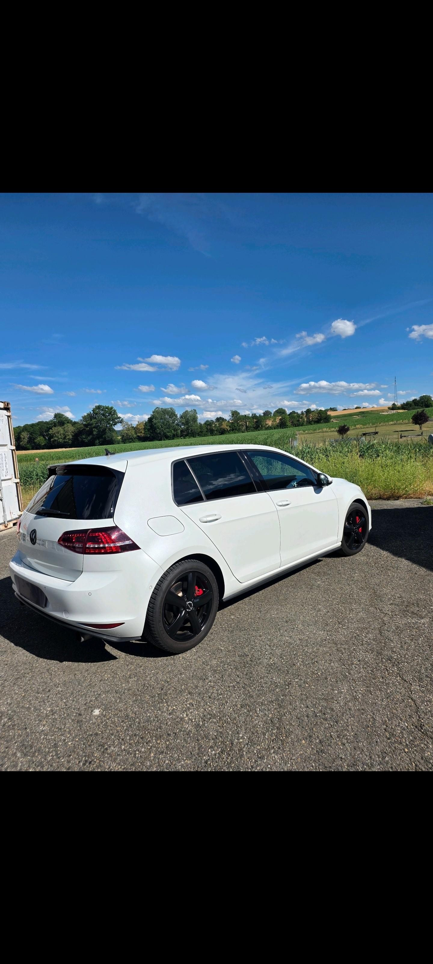 VW 2.0 TSI GTI Performance DSG-image-1