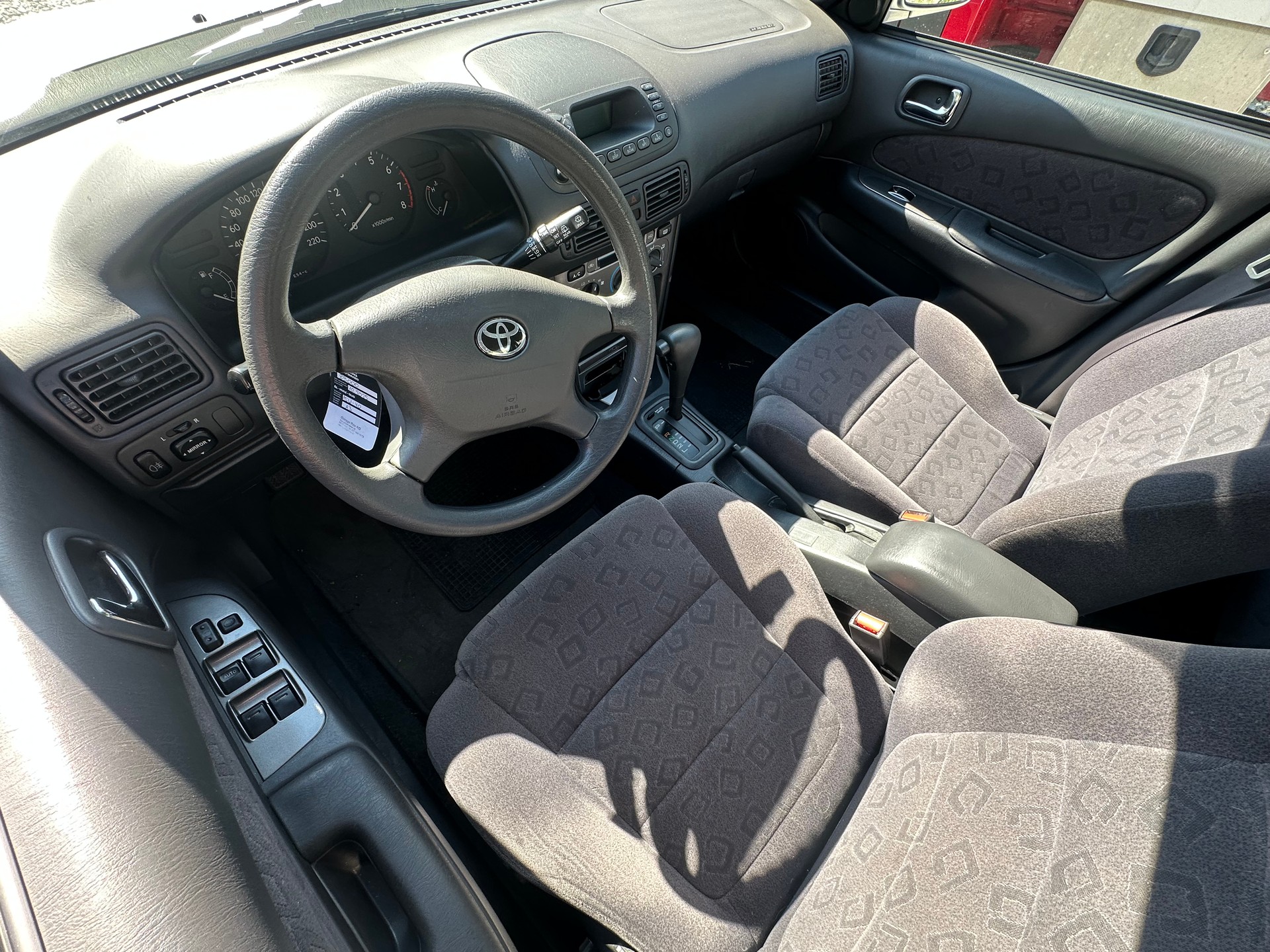 TOYOTA Corolla 1.6 Linea Sol plus-image-10