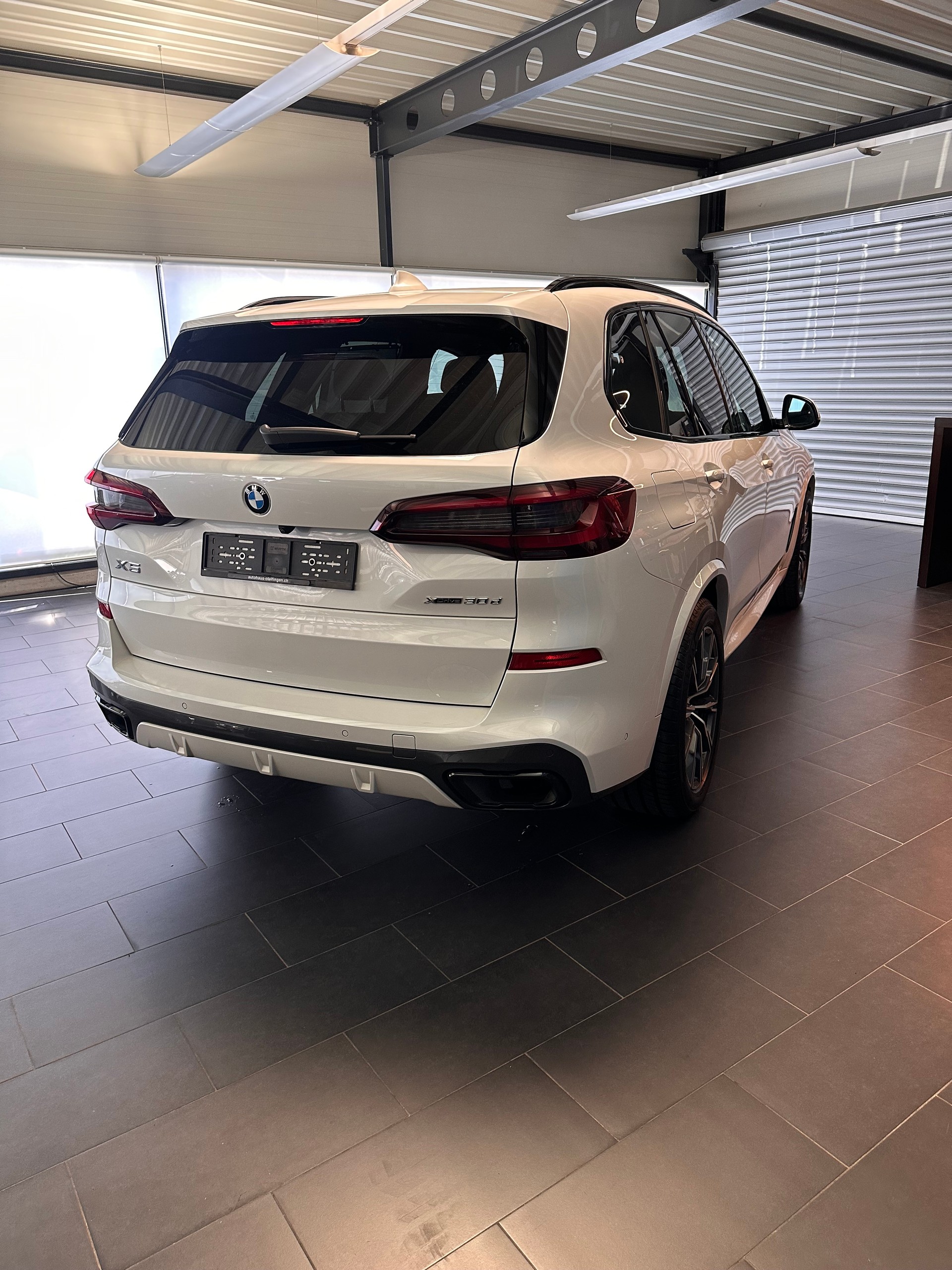 BMW X5 30d xDrive SAG-image-25