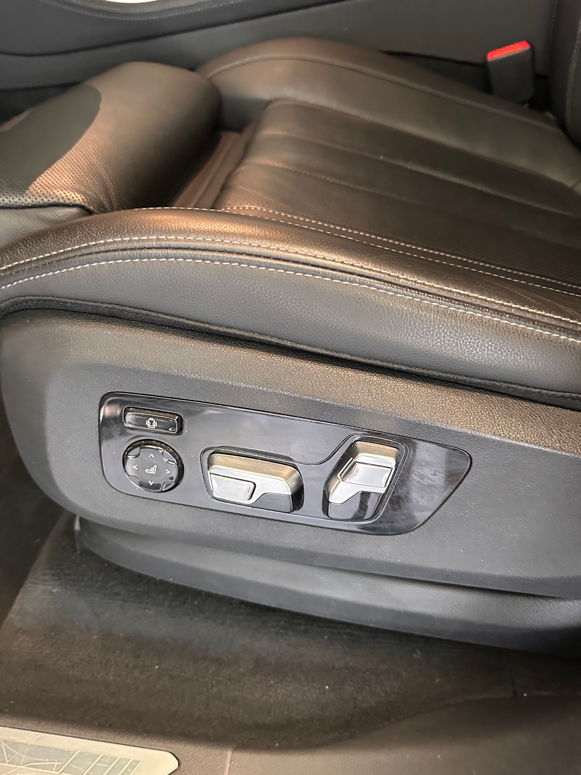 BMW X5 30d xDrive SAG-image-13