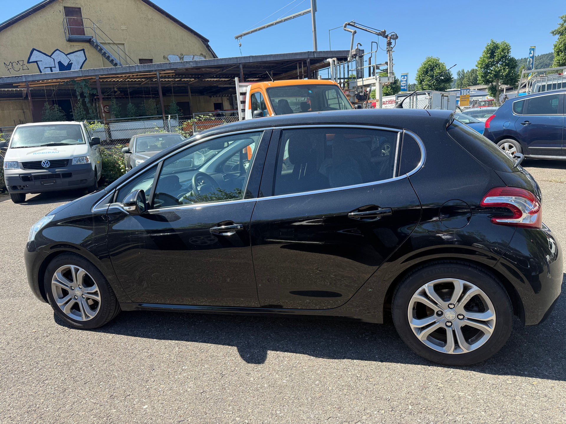 PEUGEOT 208 1.6 VTI Allure-image-7