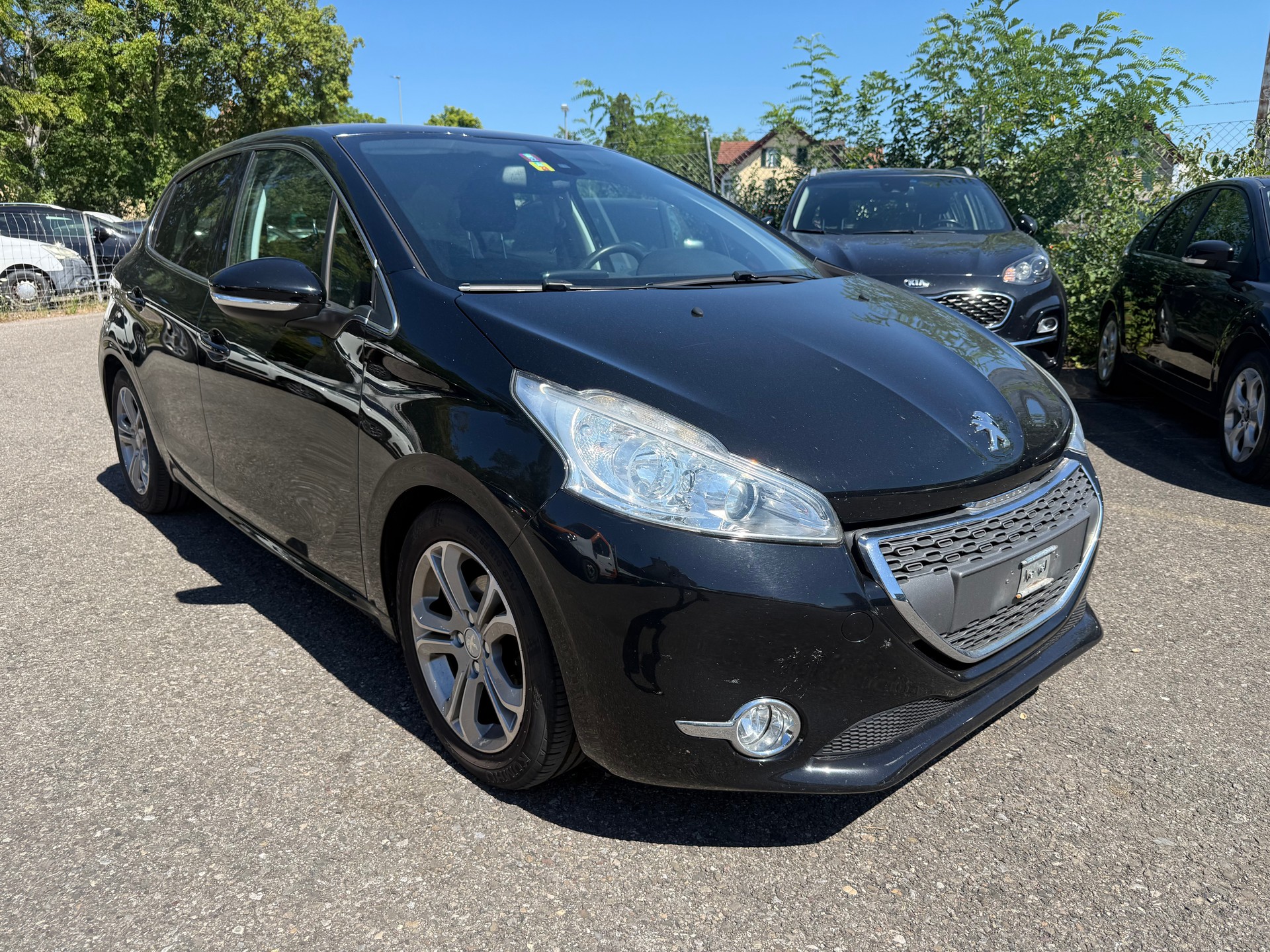 PEUGEOT 208 1.6 VTI Allure-image-2