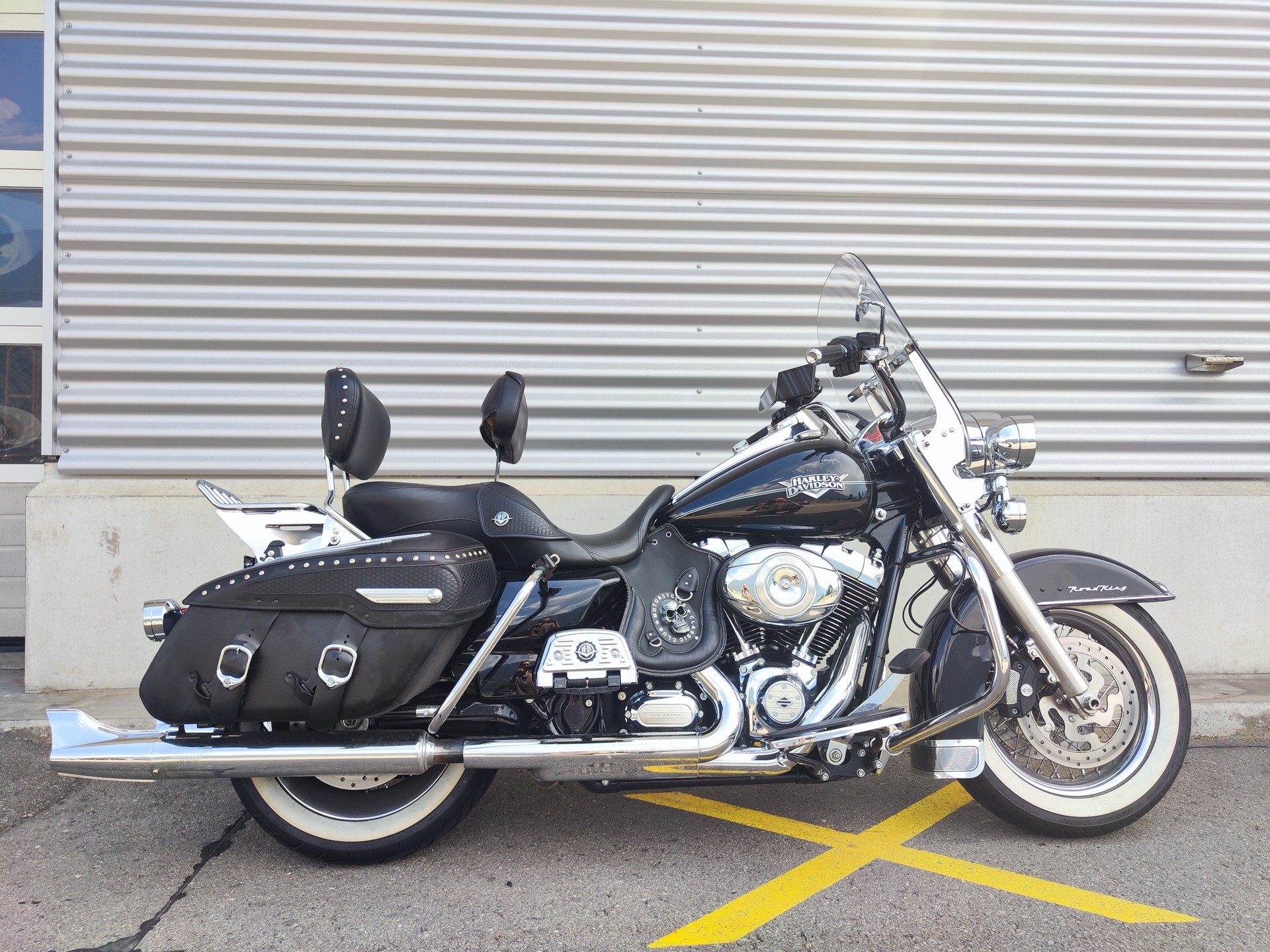 HARLEY-DAVIDSON FLHRC Road King Classic 103 ABS