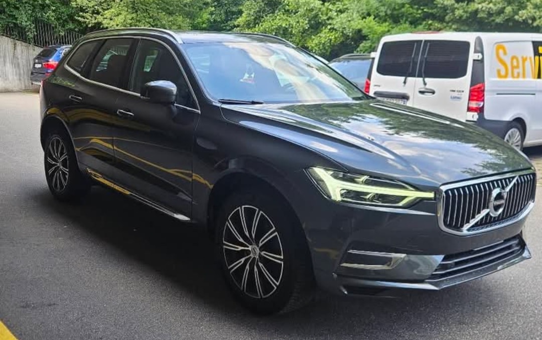 VOLVO 2.0 T5 Inscription-image-1