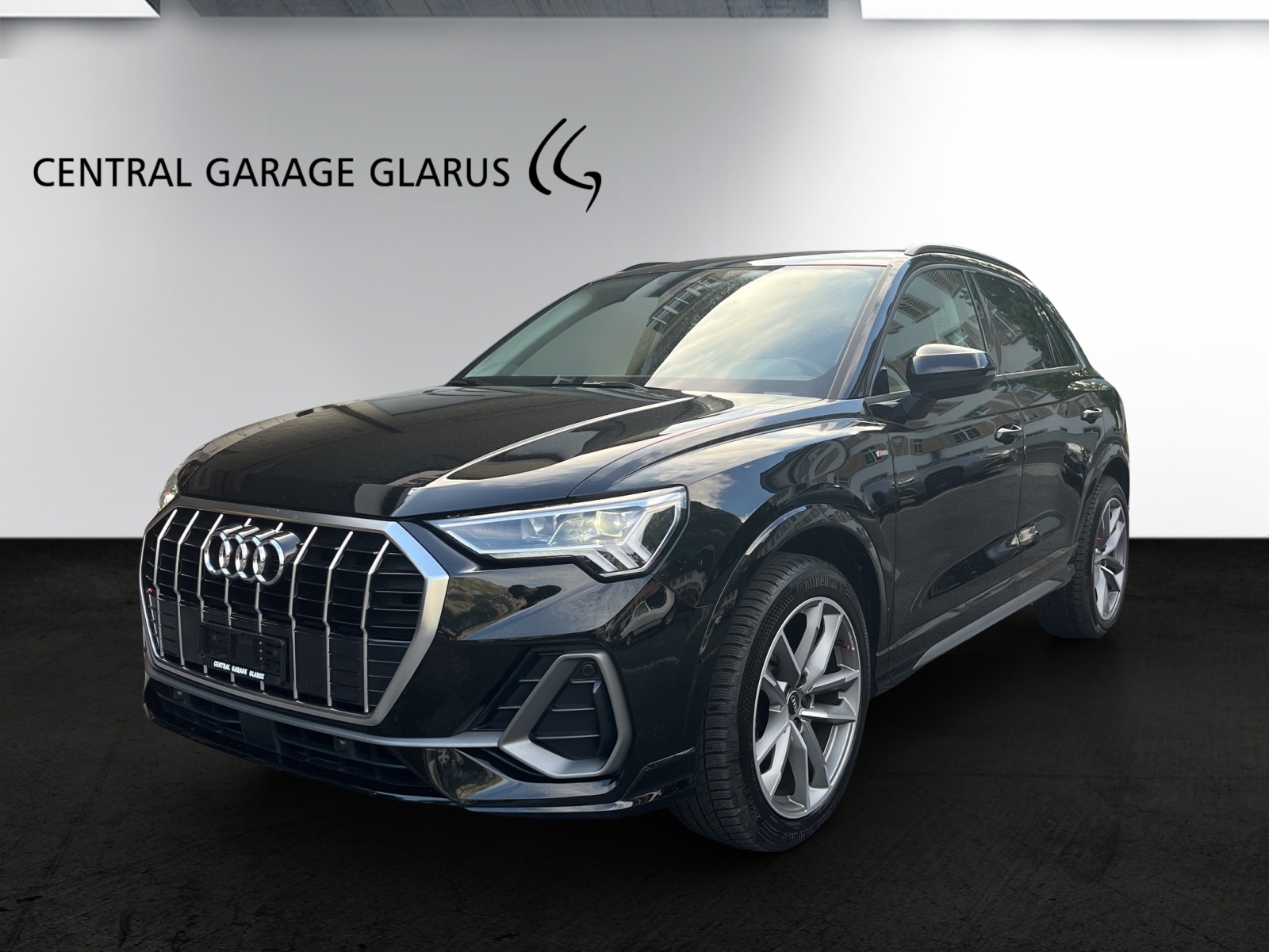 AUDI Q3 35 TFSI S line Attraction S-tronic-image-0
