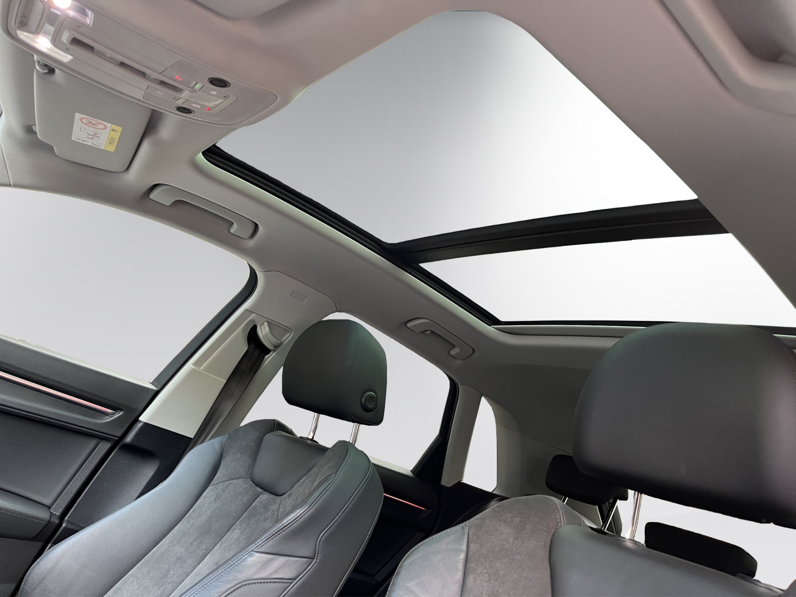 AUDI Q3 35 TFSI S line Attraction S-tronic-image-12
