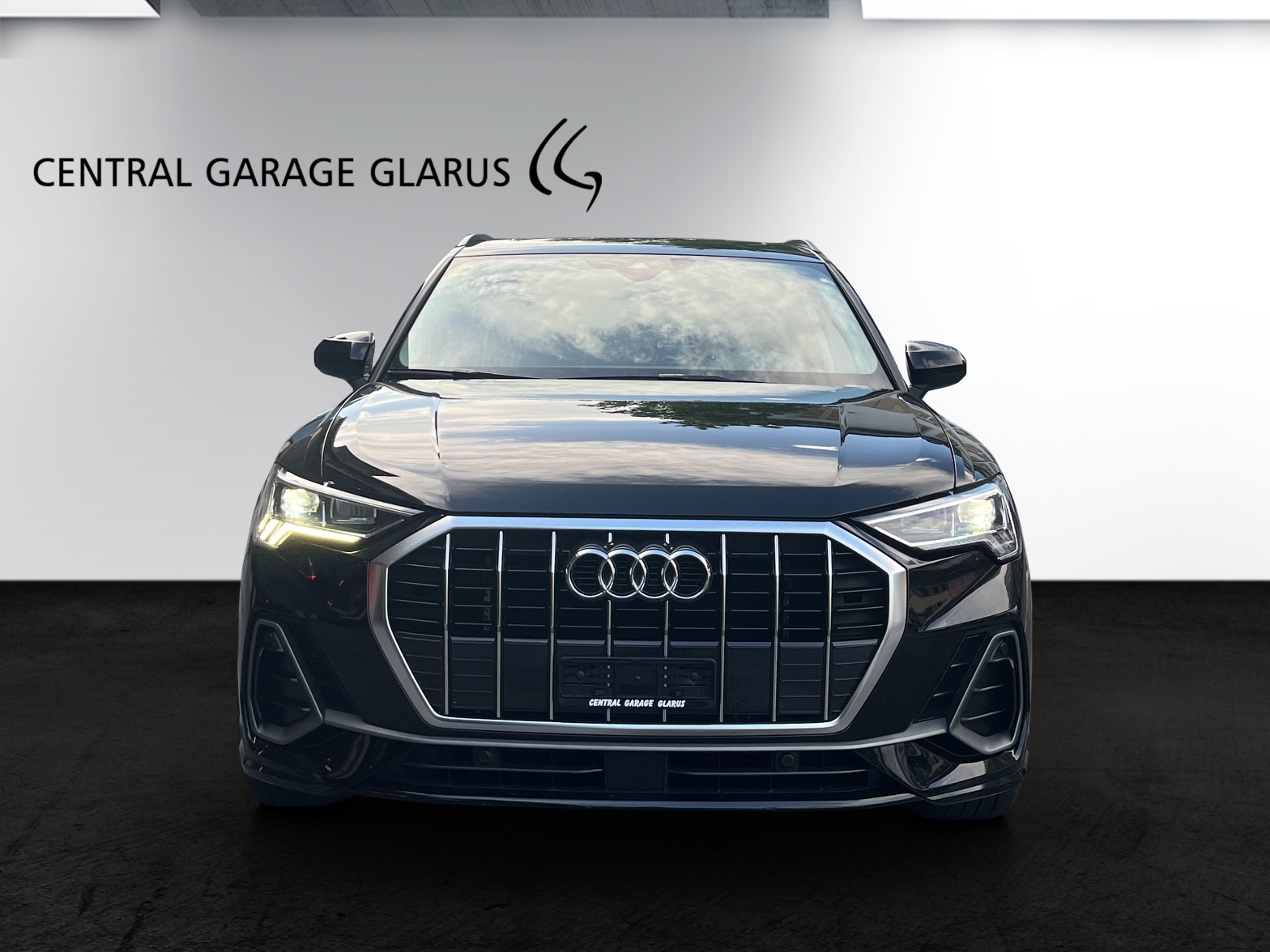 AUDI Q3 35 TFSI S line Attraction S-tronic-image-1