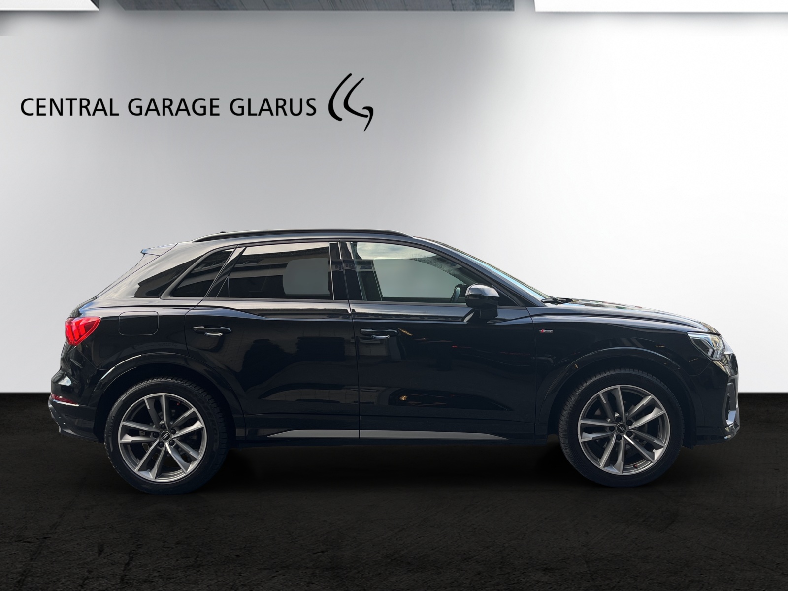 AUDI Q3 35 TFSI S line Attraction S-tronic-image-3