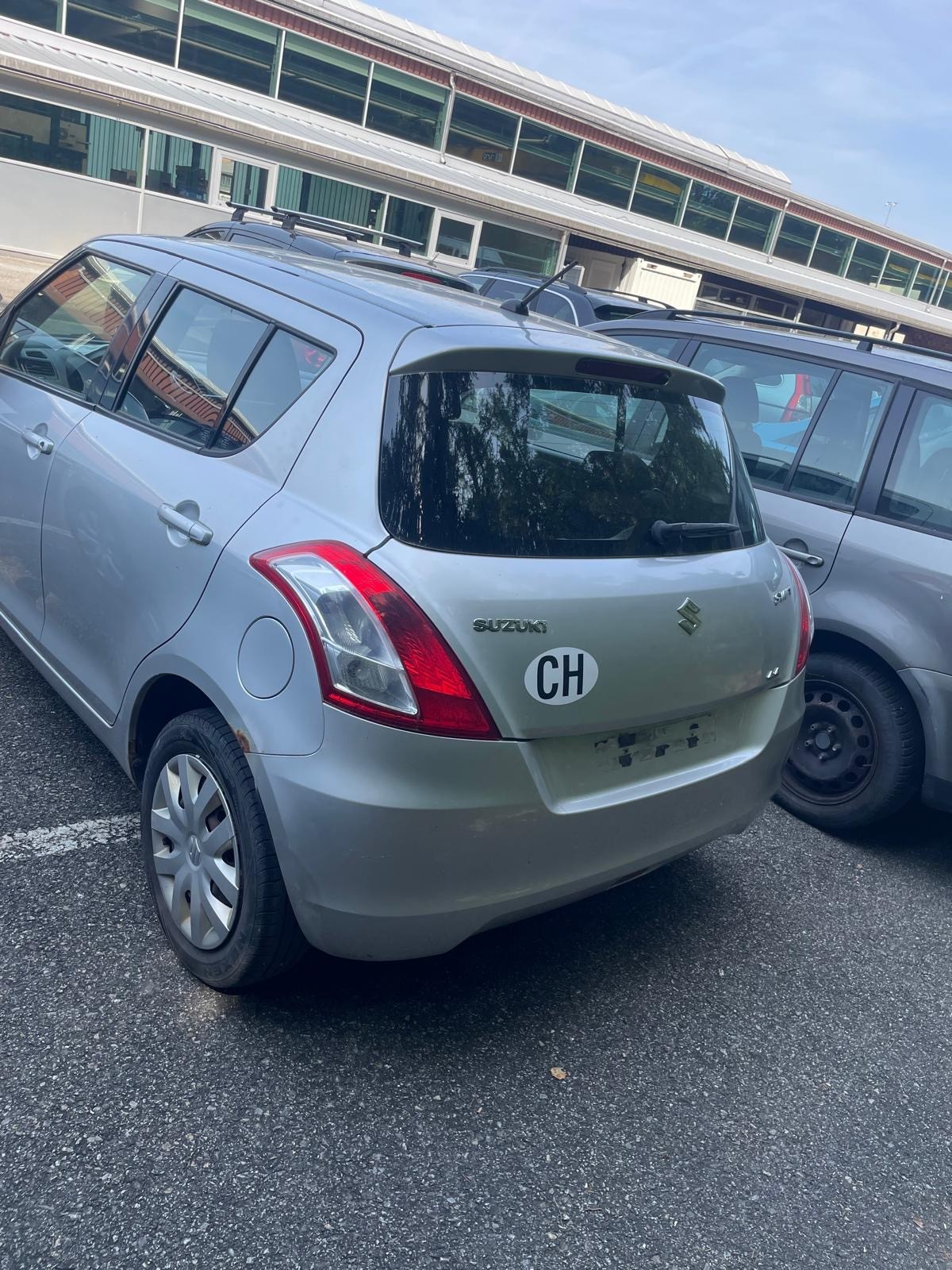 SUZUKI Swift 1.2i 16V GL Top 4x4-image-11