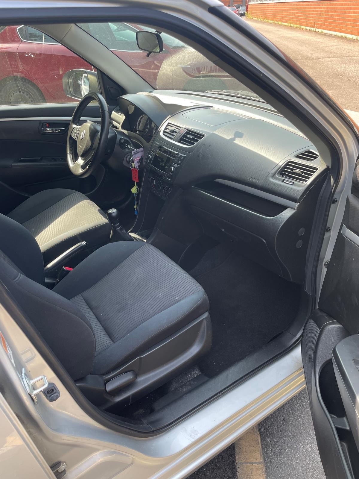 SUZUKI Swift 1.2i 16V GL Top 4x4-image-12