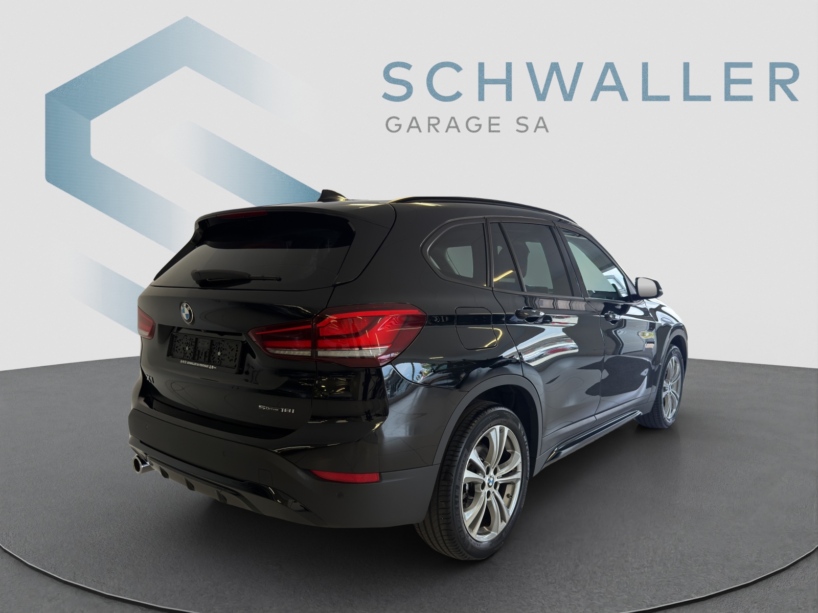 BMW X1 18i sDrive-image-3