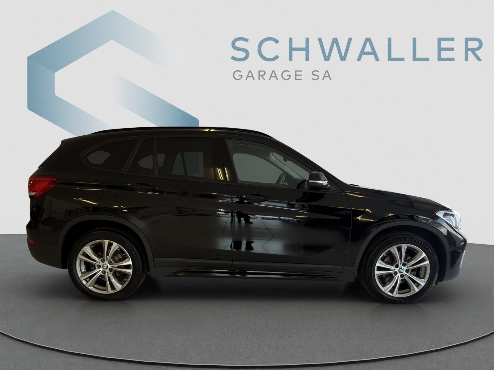 BMW X1 18i sDrive-image-2