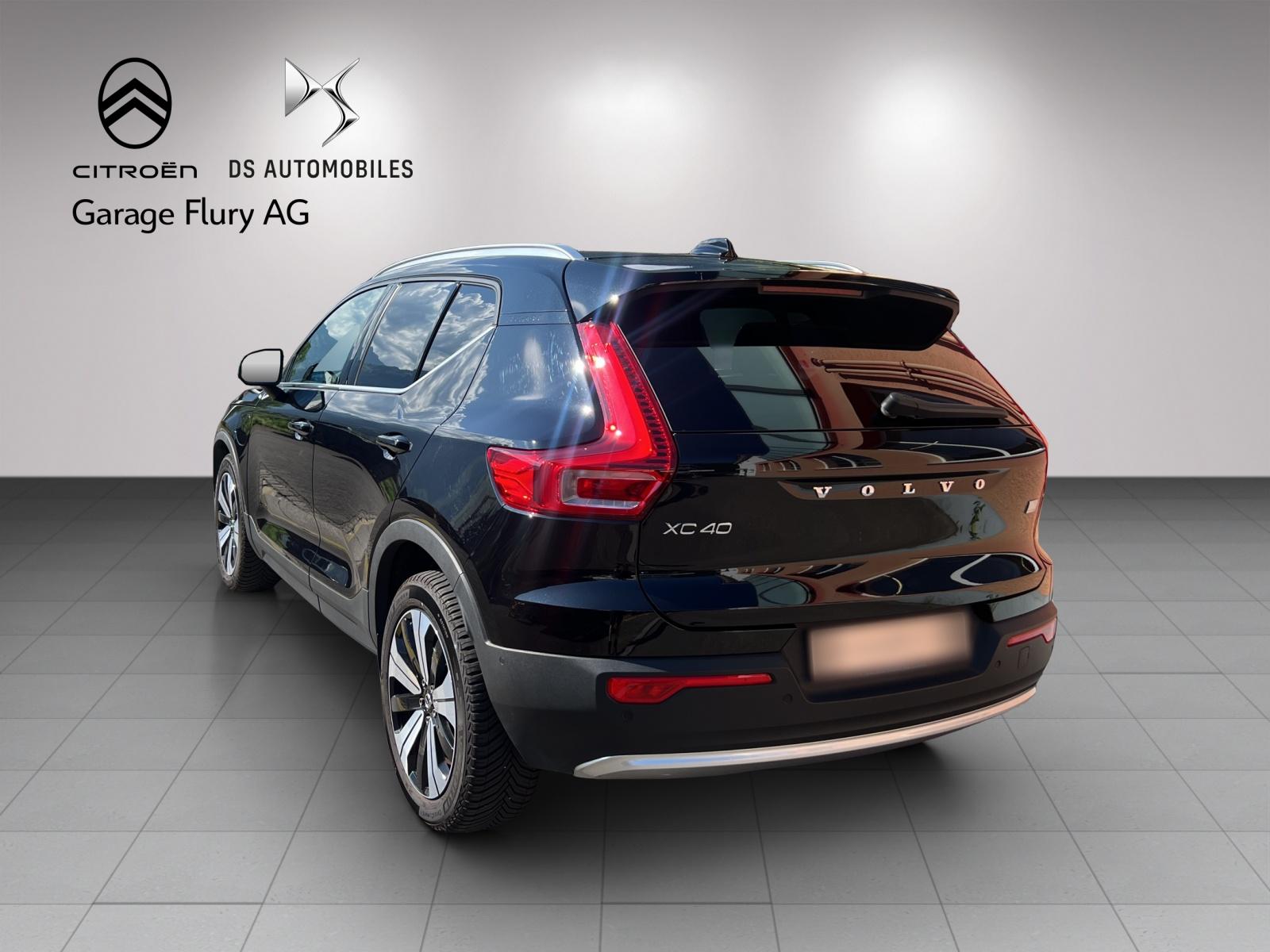 VOLVO XC40 1.5 T5 PiH Ultimate Bright-image-2