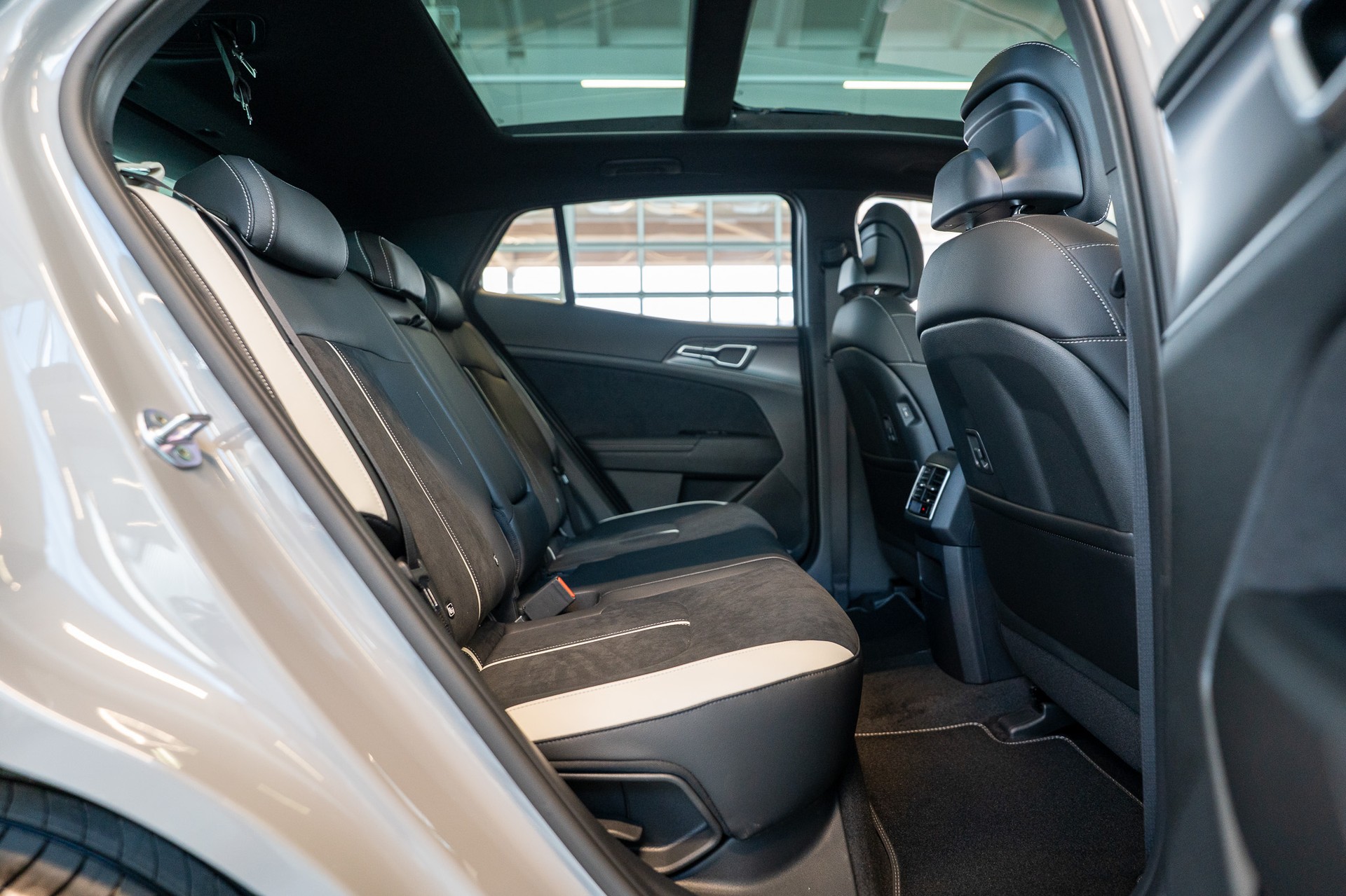 KIA Sportage 1.6T-GDi PHEV GT-Line Power Edition A / Panorama-Schiebedach-image-13