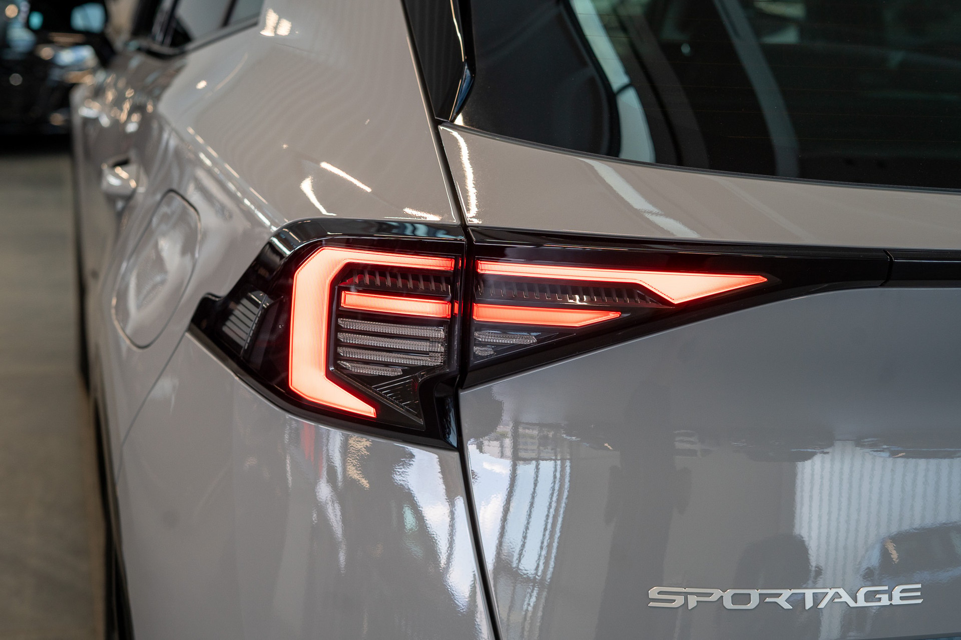 KIA Sportage 1.6T-GDi PHEV GT-Line Power Edition A / Panorama-Schiebedach-image-25