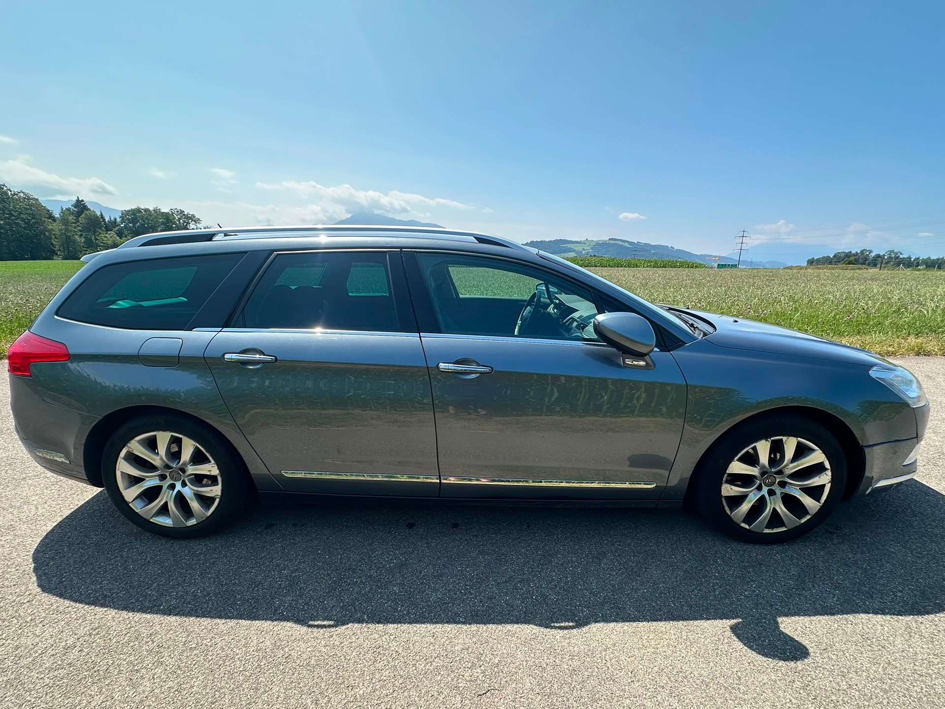 CITROEN C5 Tourer 2.7 HDi V6 Exclusive Automatic-image-4