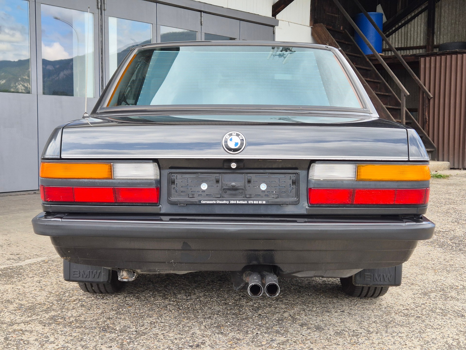 BMW 520i Edition-image-5