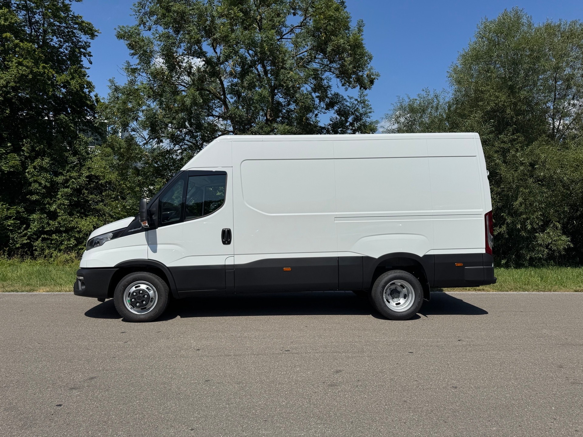 IVECO Daily 35C16BA8 V-image-1