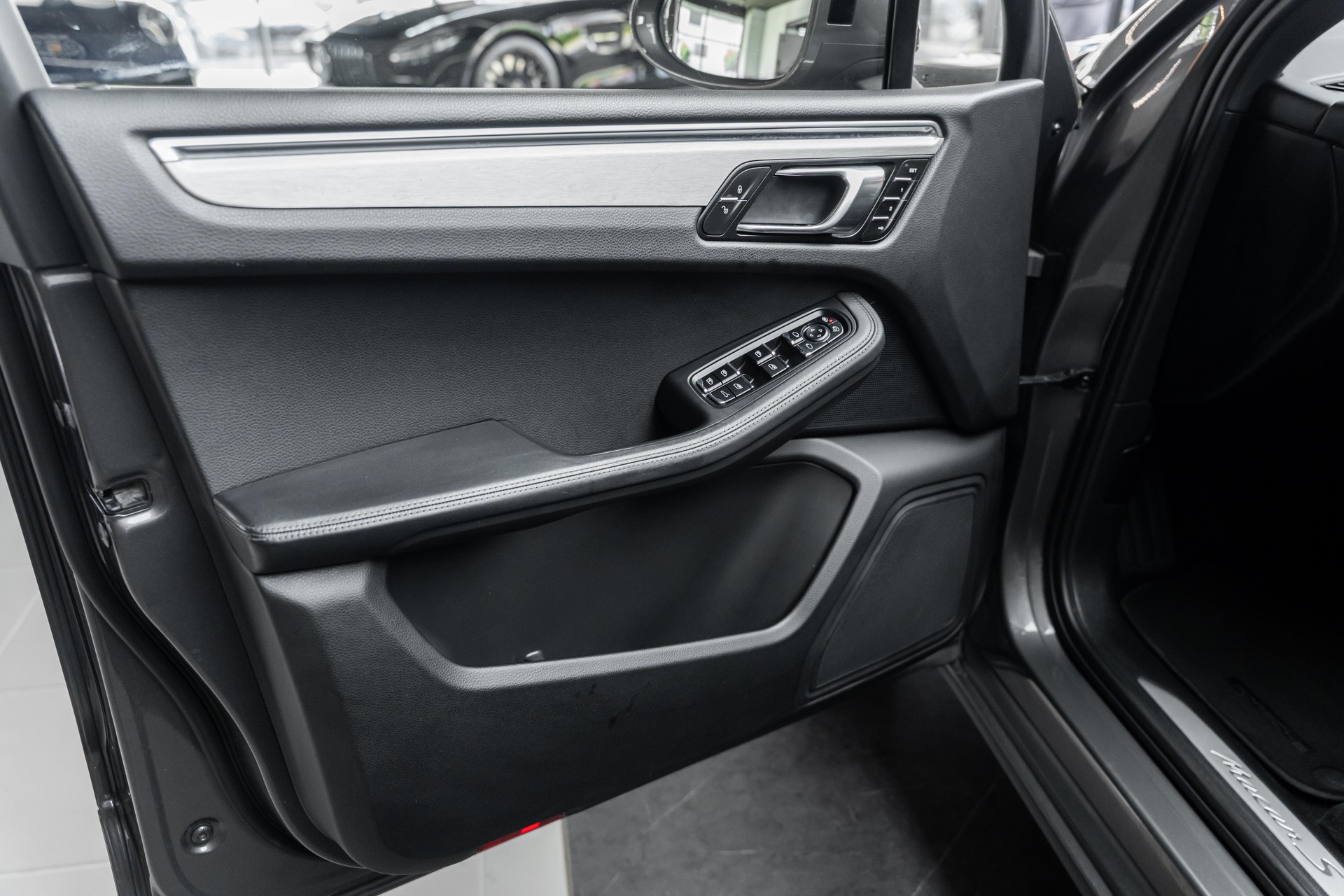 PORSCHE Macan S Diesel PDK-image-21