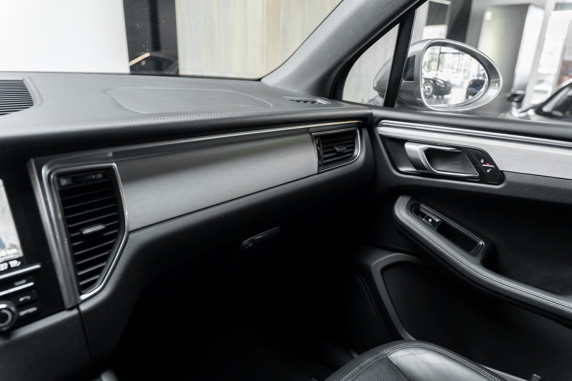 PORSCHE Macan S Diesel PDK-image-15