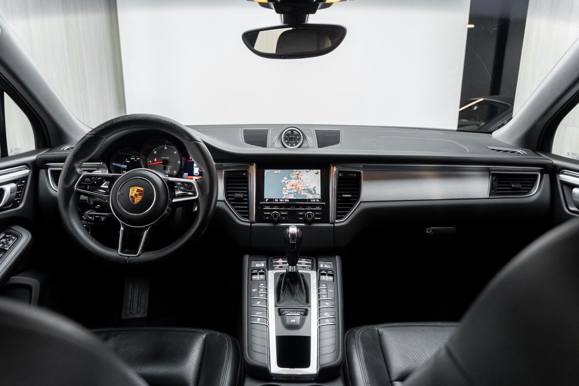 PORSCHE Macan S Diesel PDK-image-2