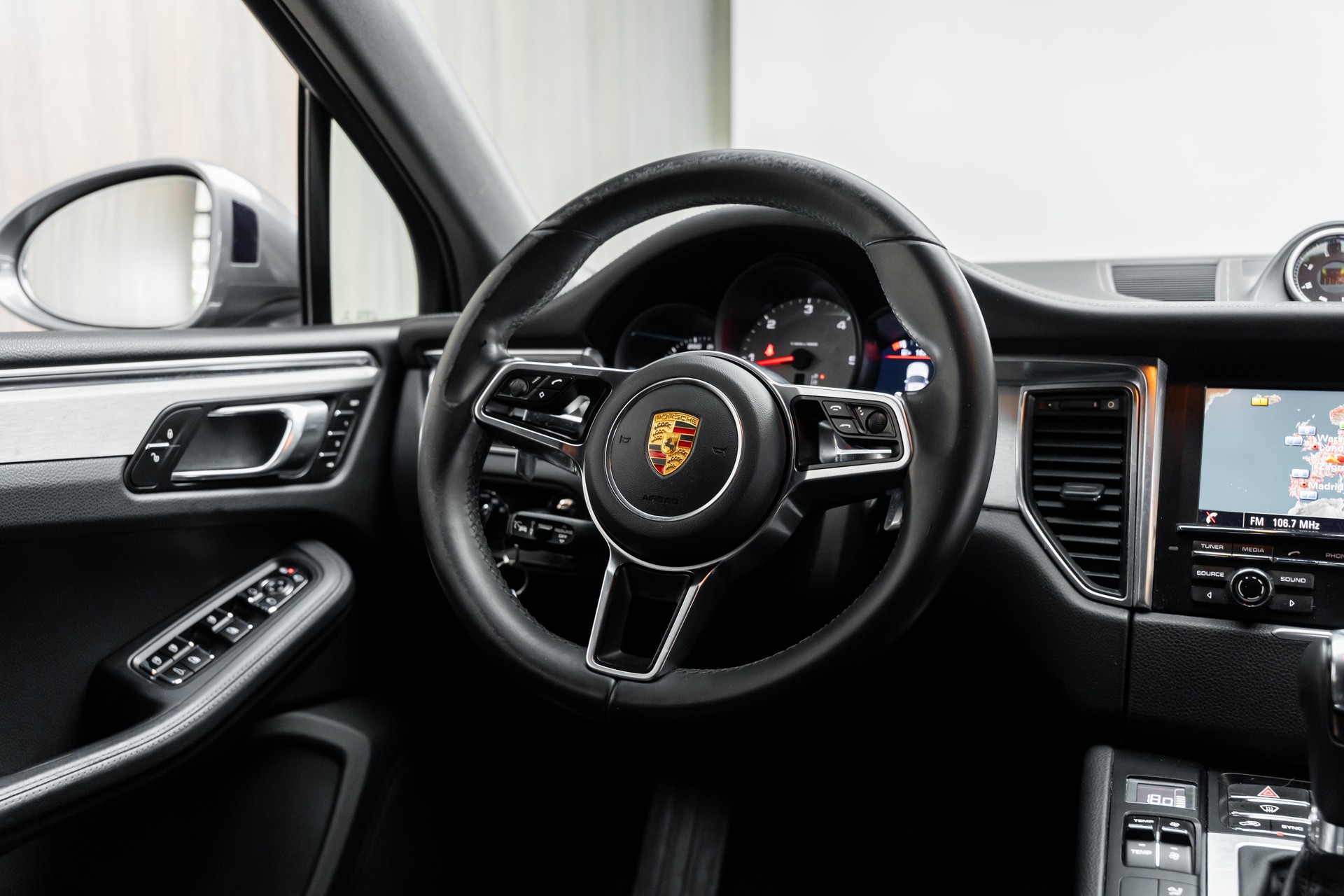 PORSCHE Macan S Diesel PDK-image-18